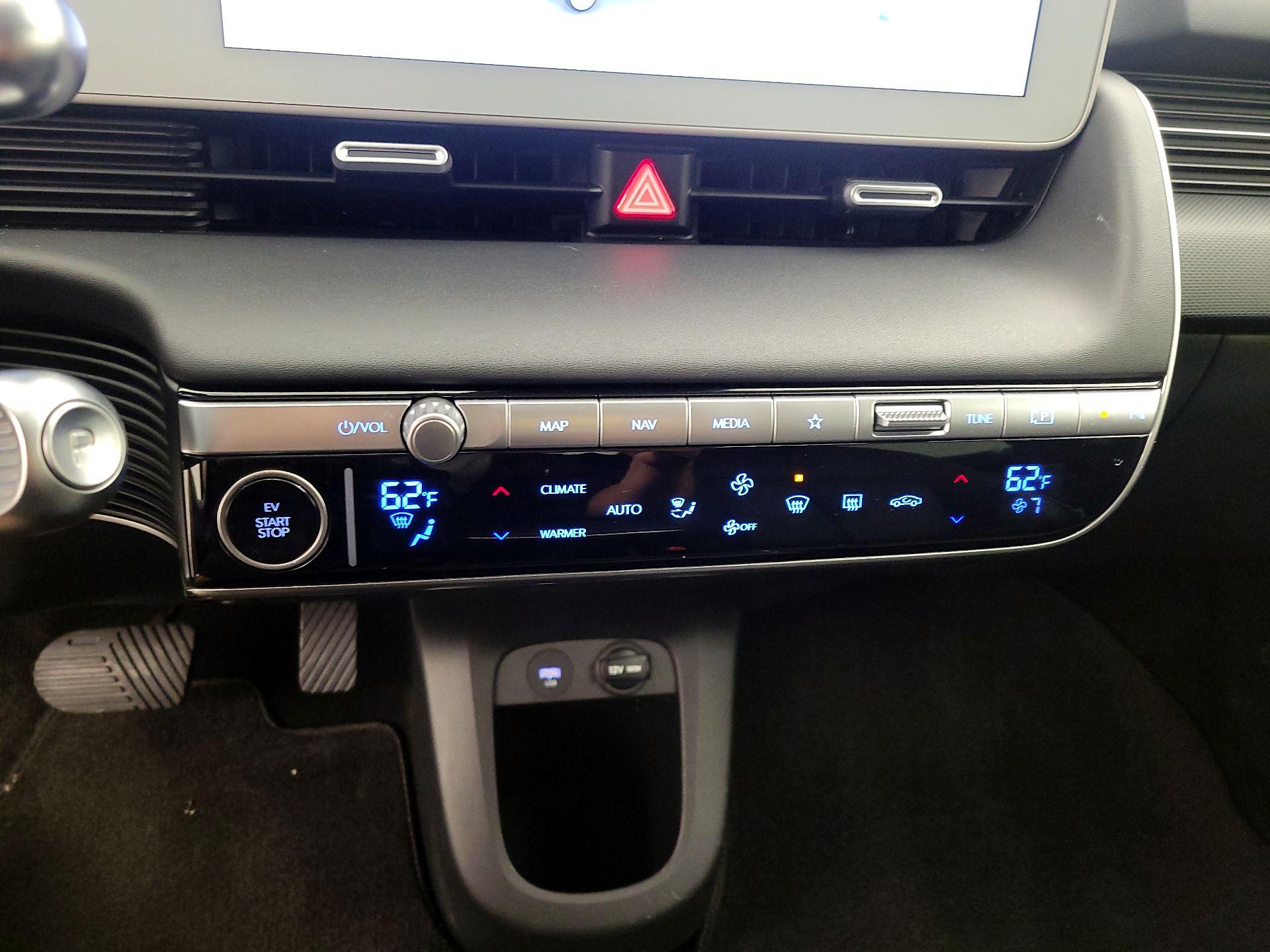 Thumbnail: 2022 Hyundai Ioniq 5 - 17