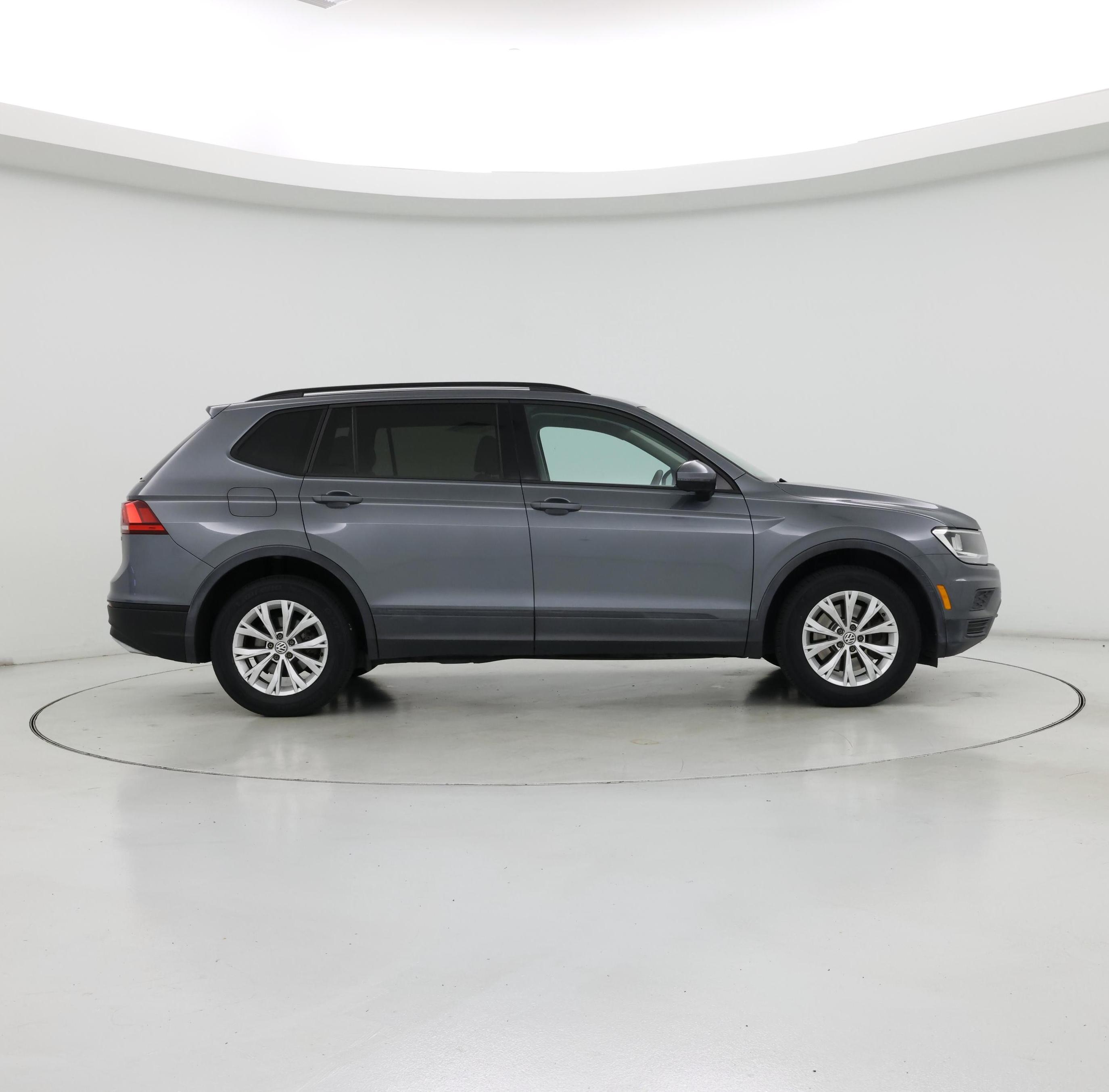Thumbnail: 2018 Volkswagen Tiguan - 7