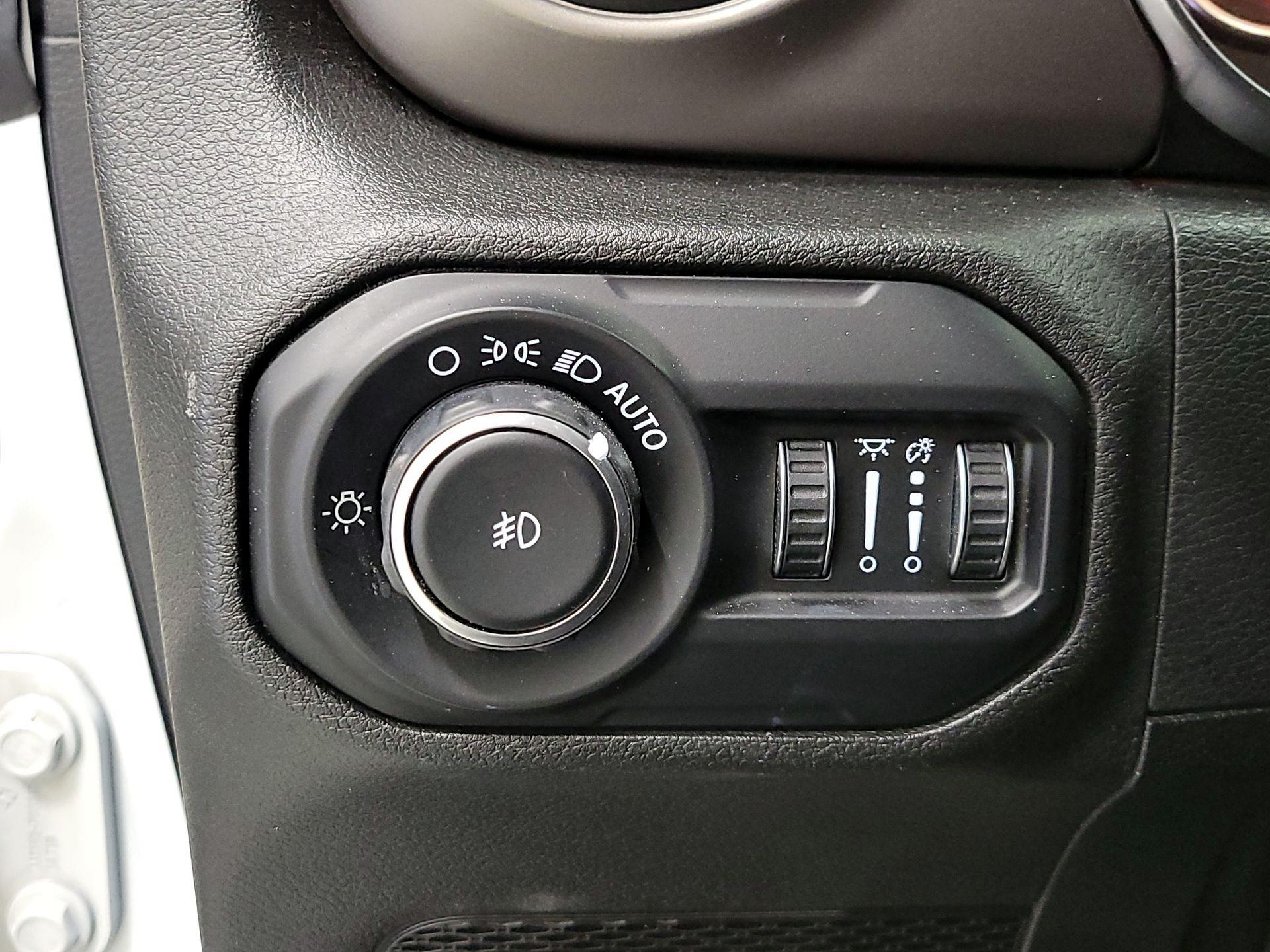 Thumbnail: 2020 Jeep Wrangler - 13