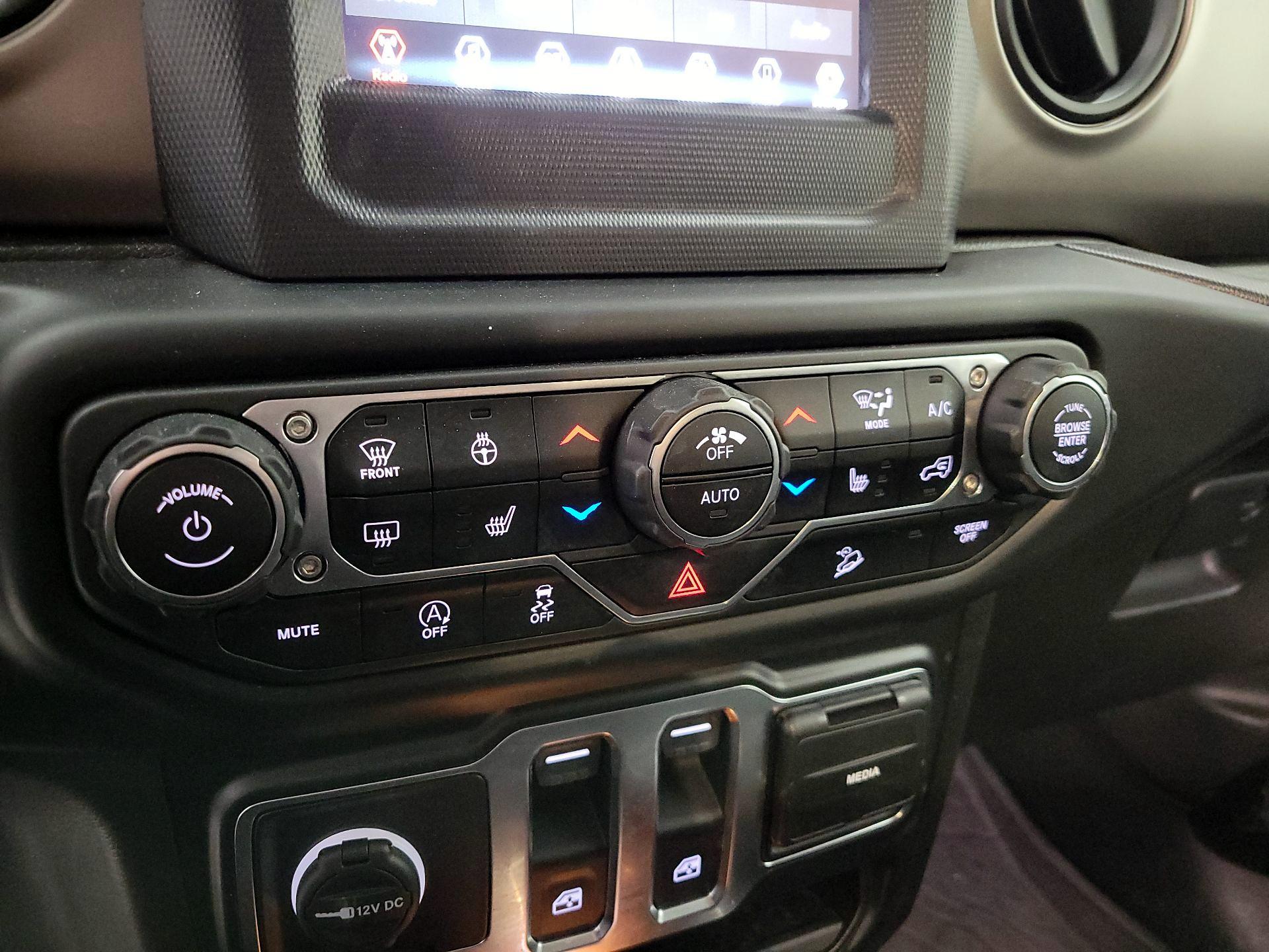 Thumbnail: 2020 Jeep Wrangler - 16