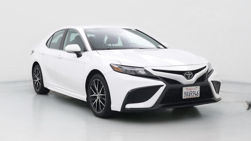 2022 Toyota Camry SE Hero Image
