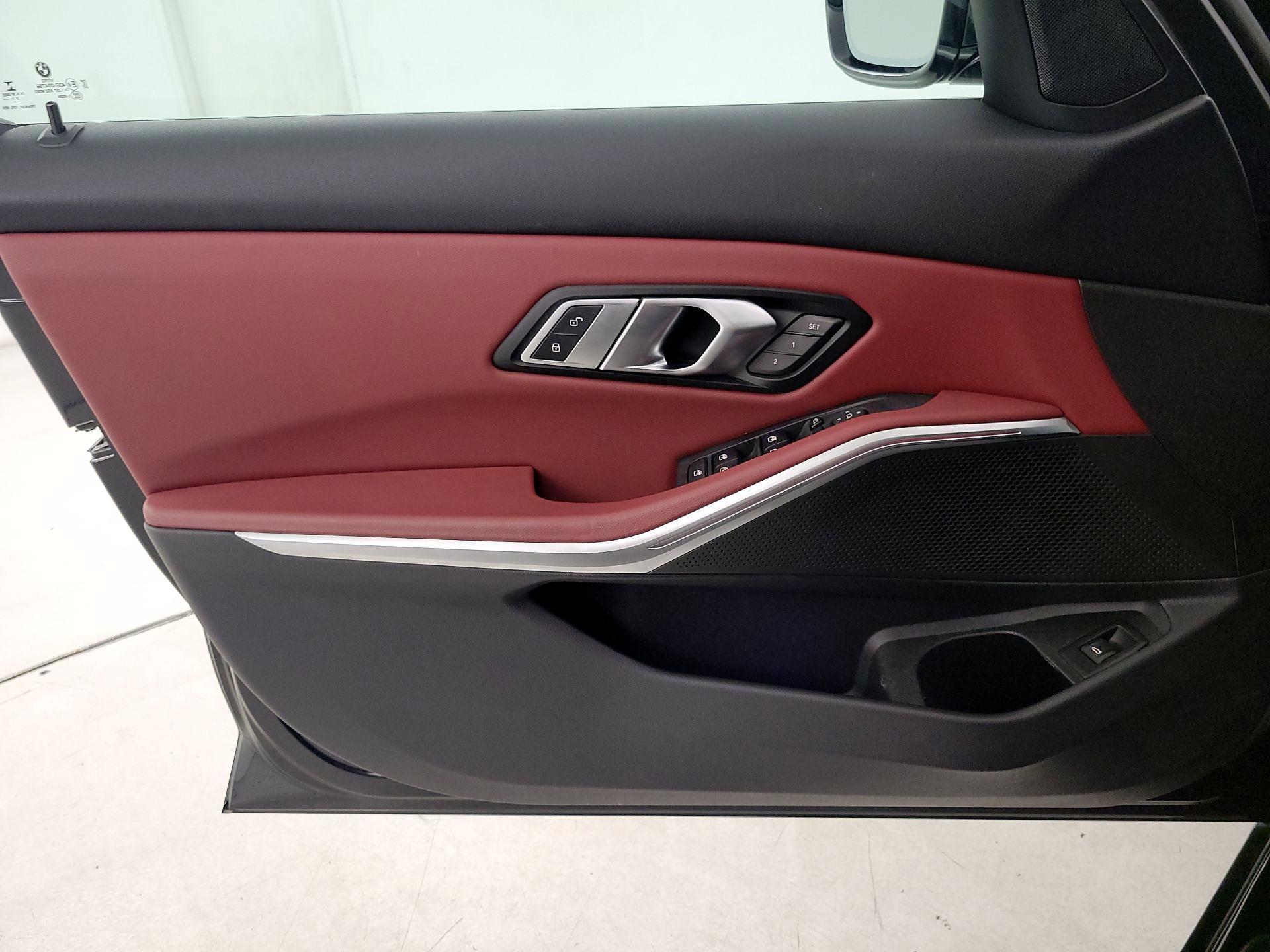 Thumbnail: 2021 BMW 3 Series - 12