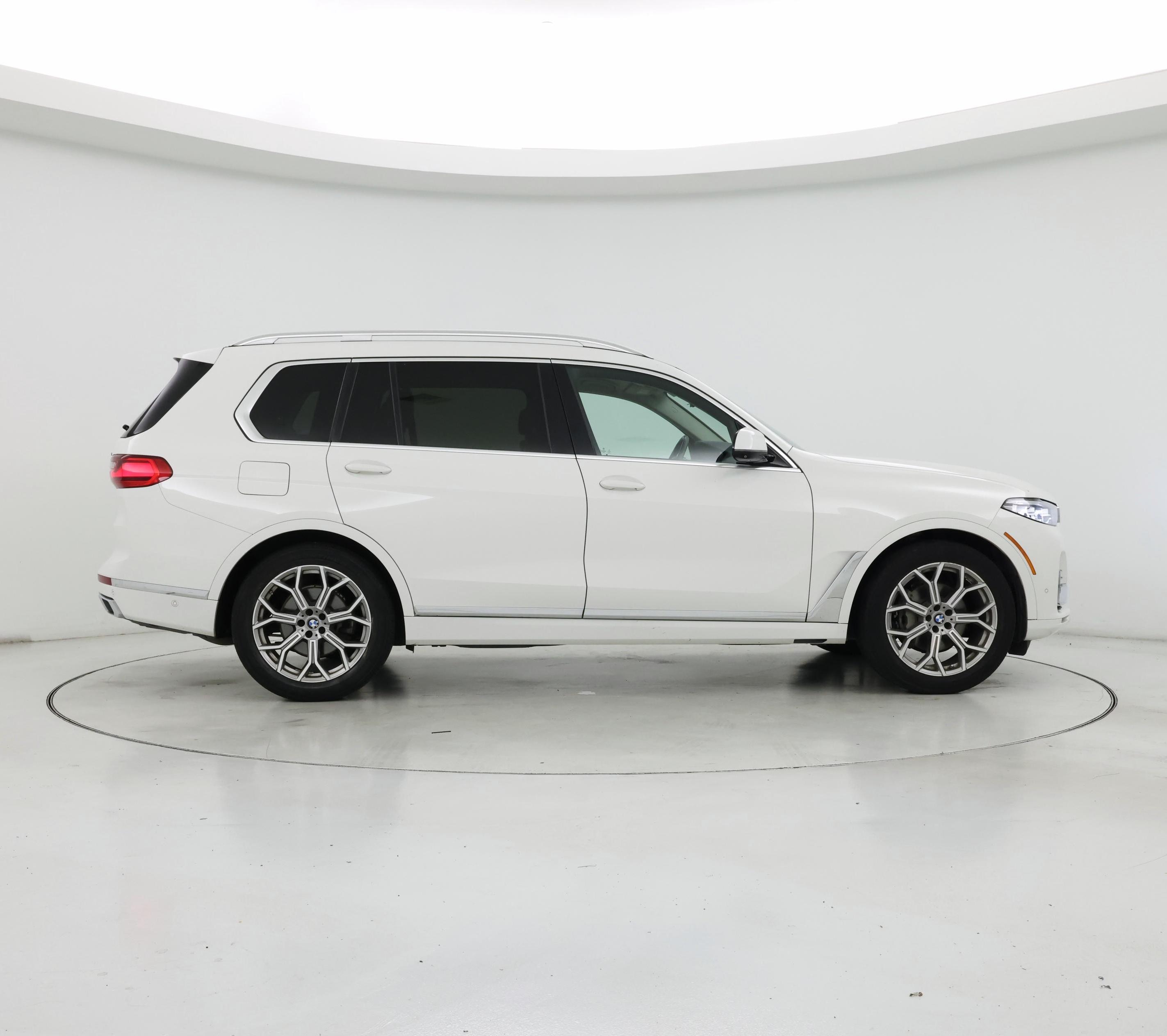 Thumbnail: 2020 BMW X7 - 7