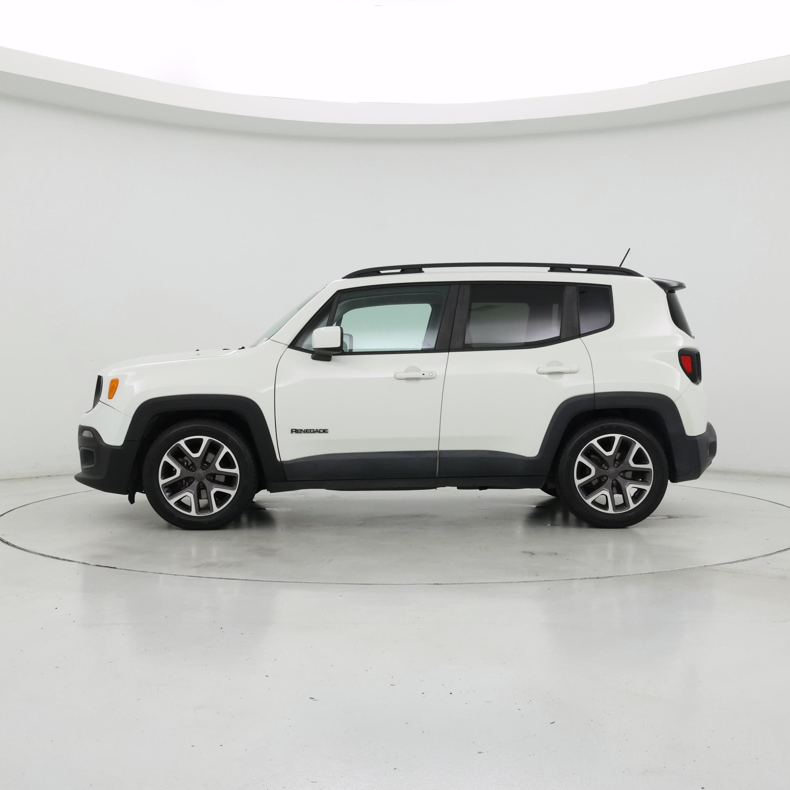 Thumbnail: 2015 Jeep Renegade - 3