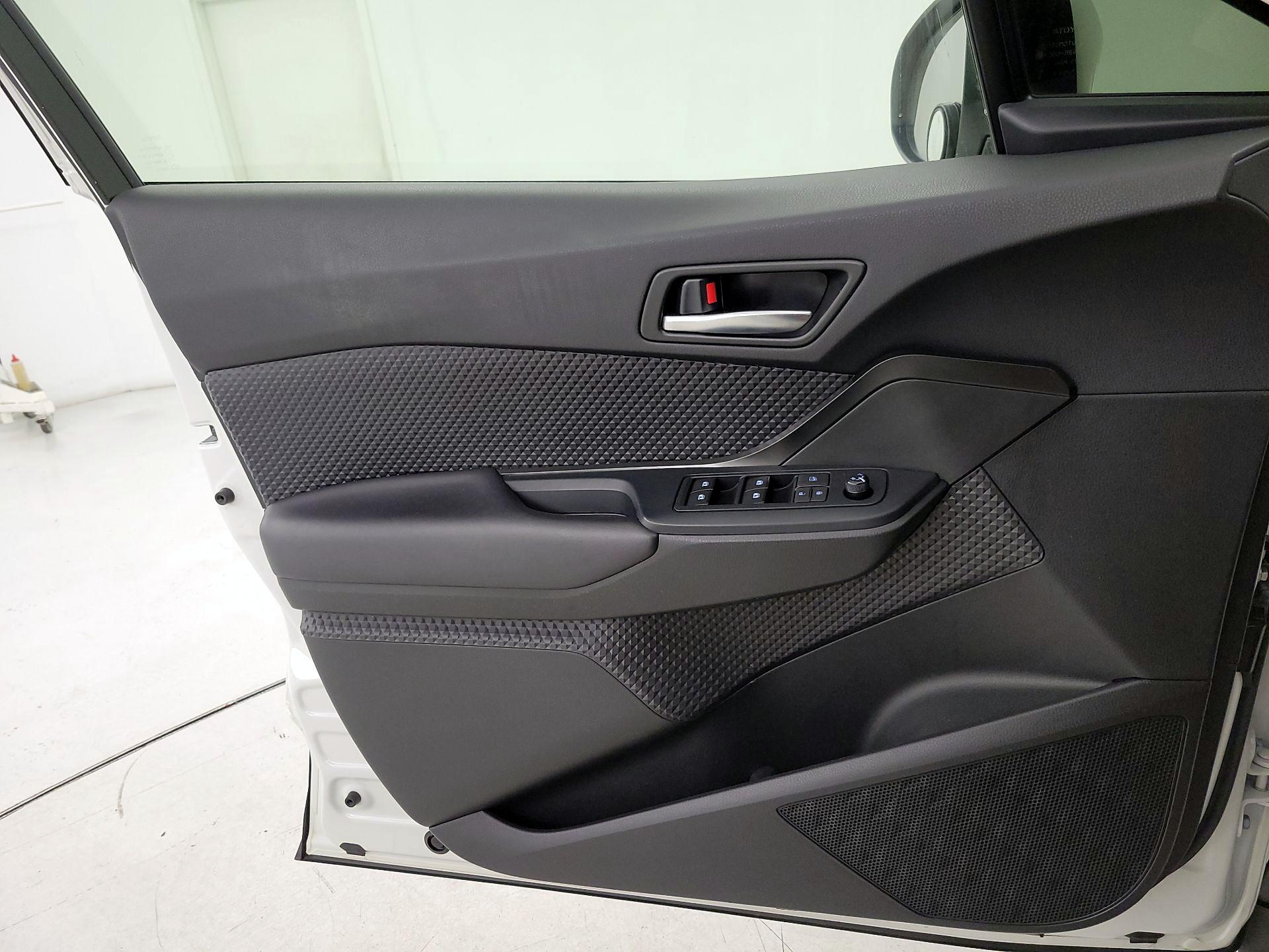 Thumbnail: 2019 Toyota C-HR - 12