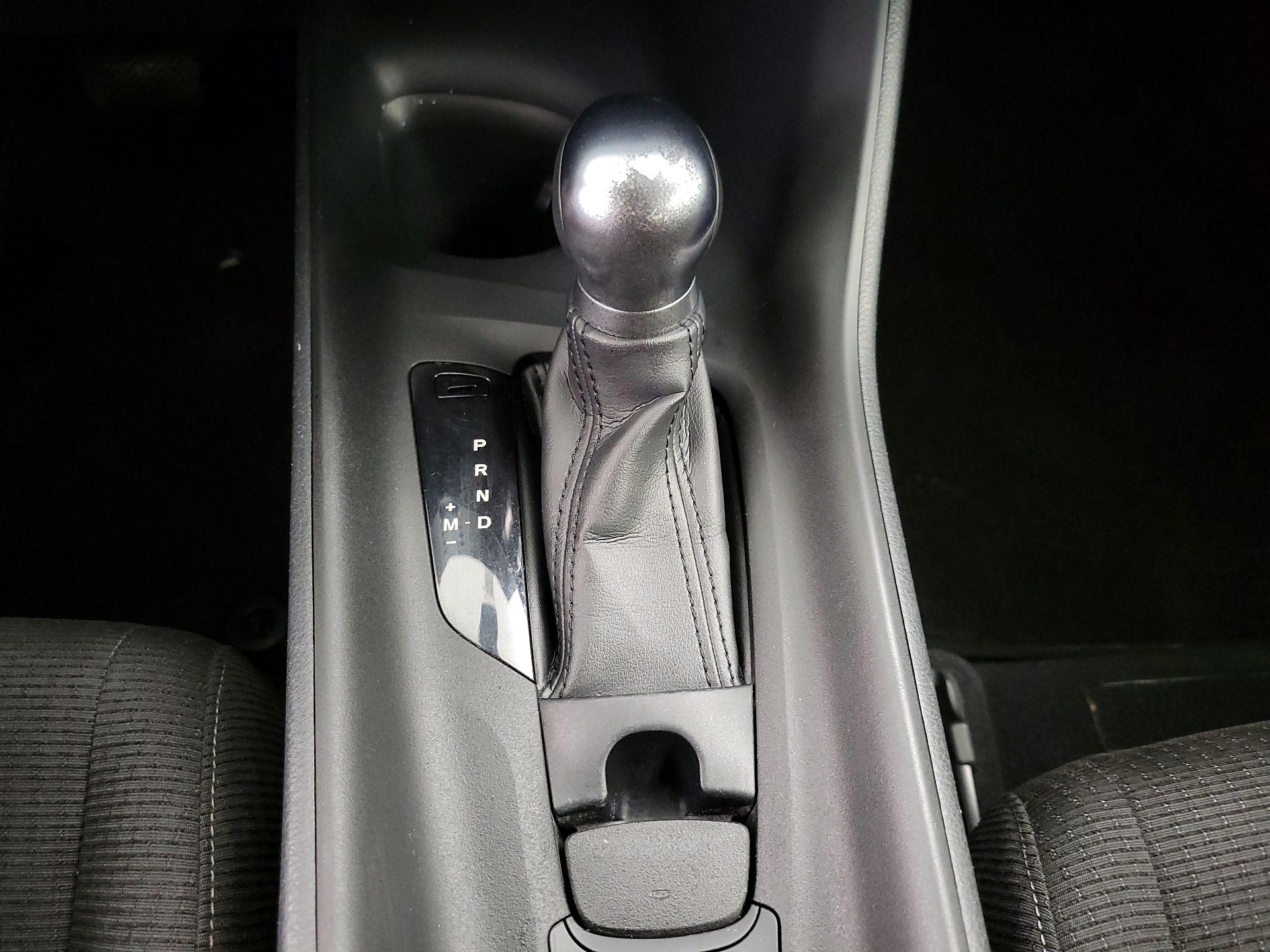 Thumbnail: 2019 Toyota C-HR - 17