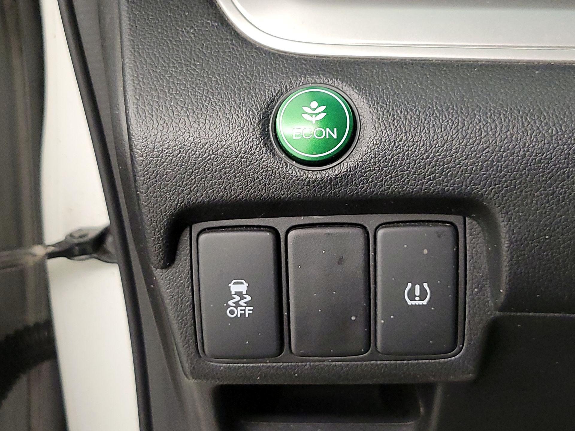 Thumbnail: 2016 Honda CR-V - 13