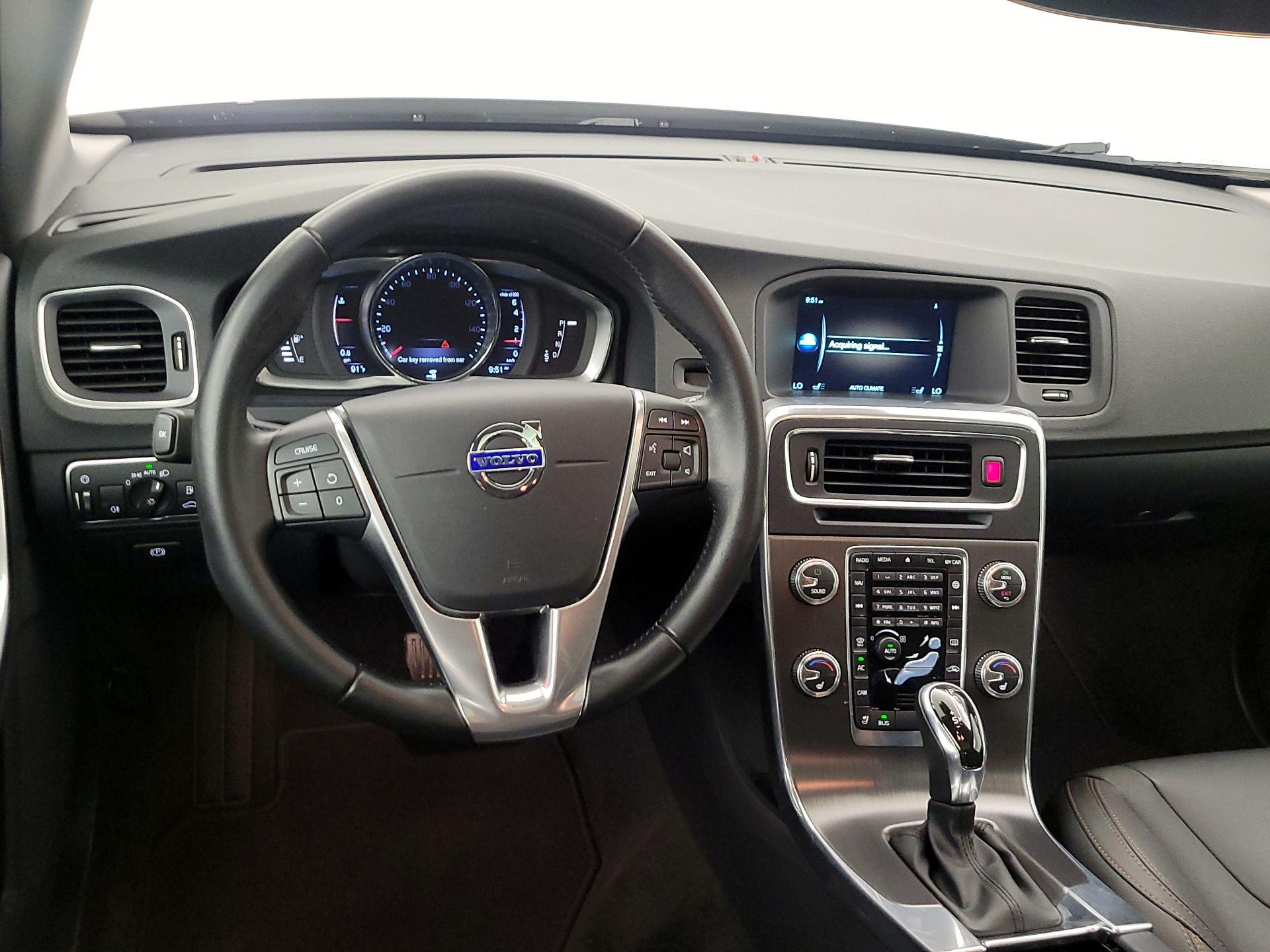 Thumbnail: 2016 Volvo S60 - 10