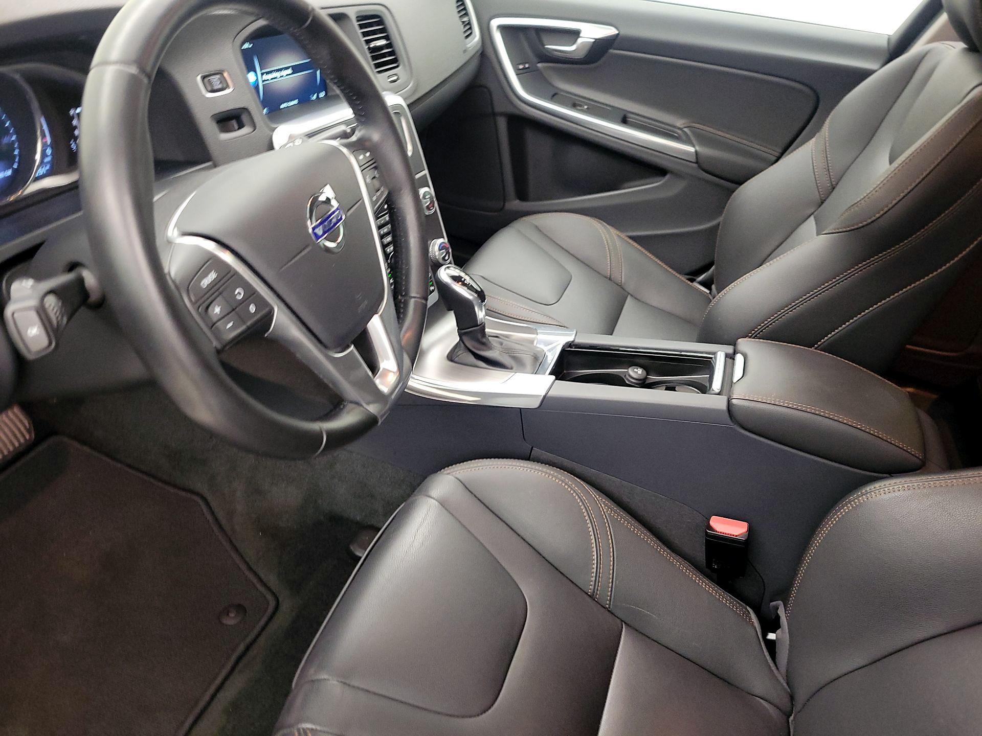 Thumbnail: 2016 Volvo S60 - 11