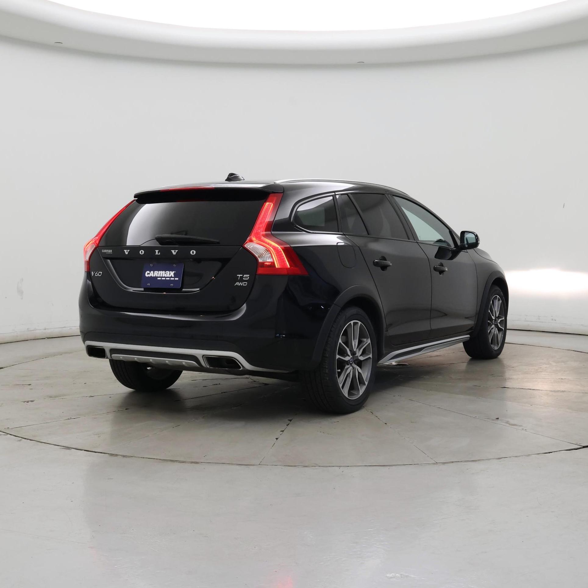 Thumbnail: 2016 Volvo S60 - 8