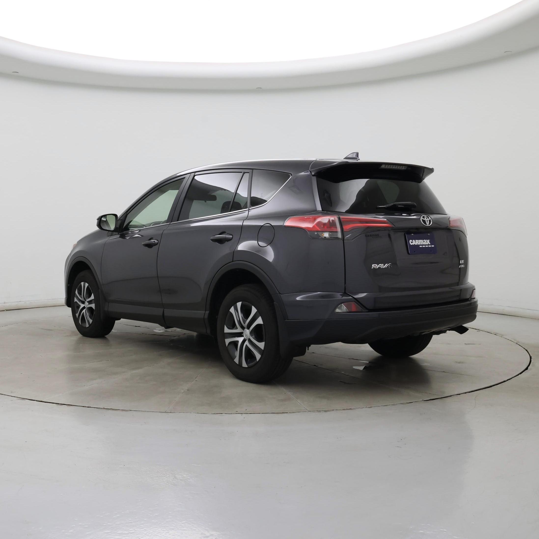 Thumbnail: 2018 Toyota RAV4 - 2
