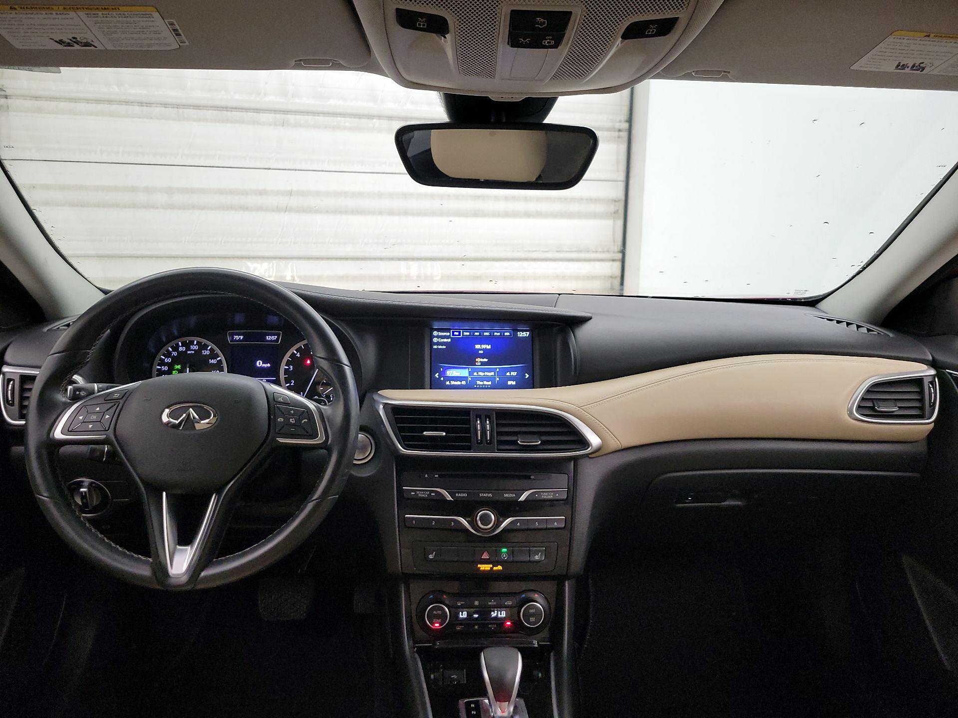 Thumbnail: 2018 INFINITI QX30 - 9