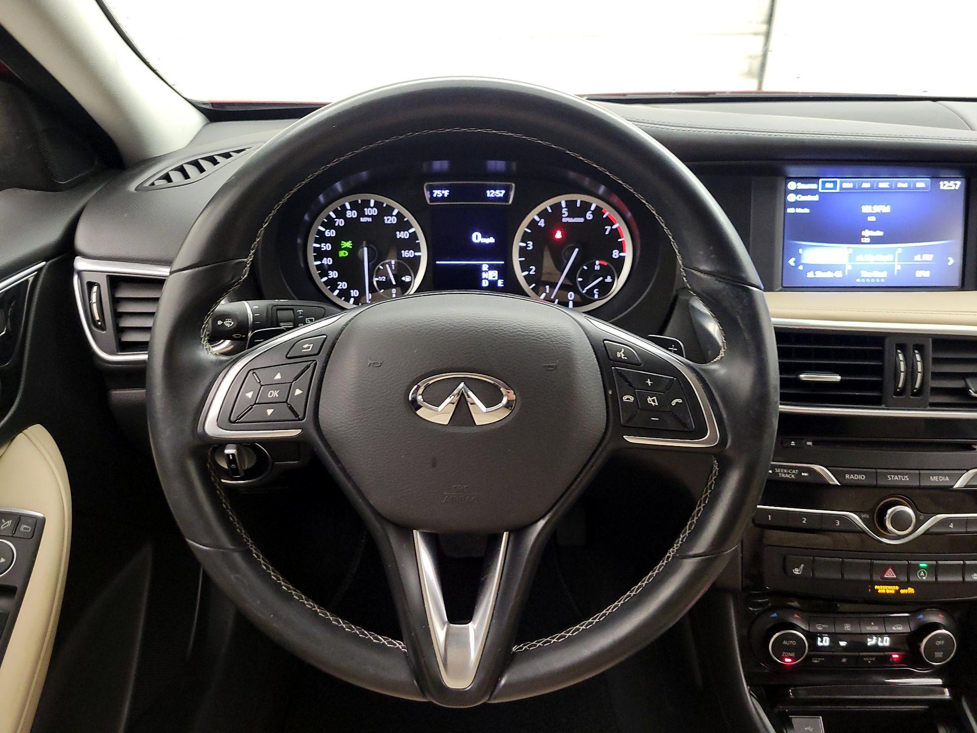 Thumbnail: 2018 INFINITI QX30 - 10