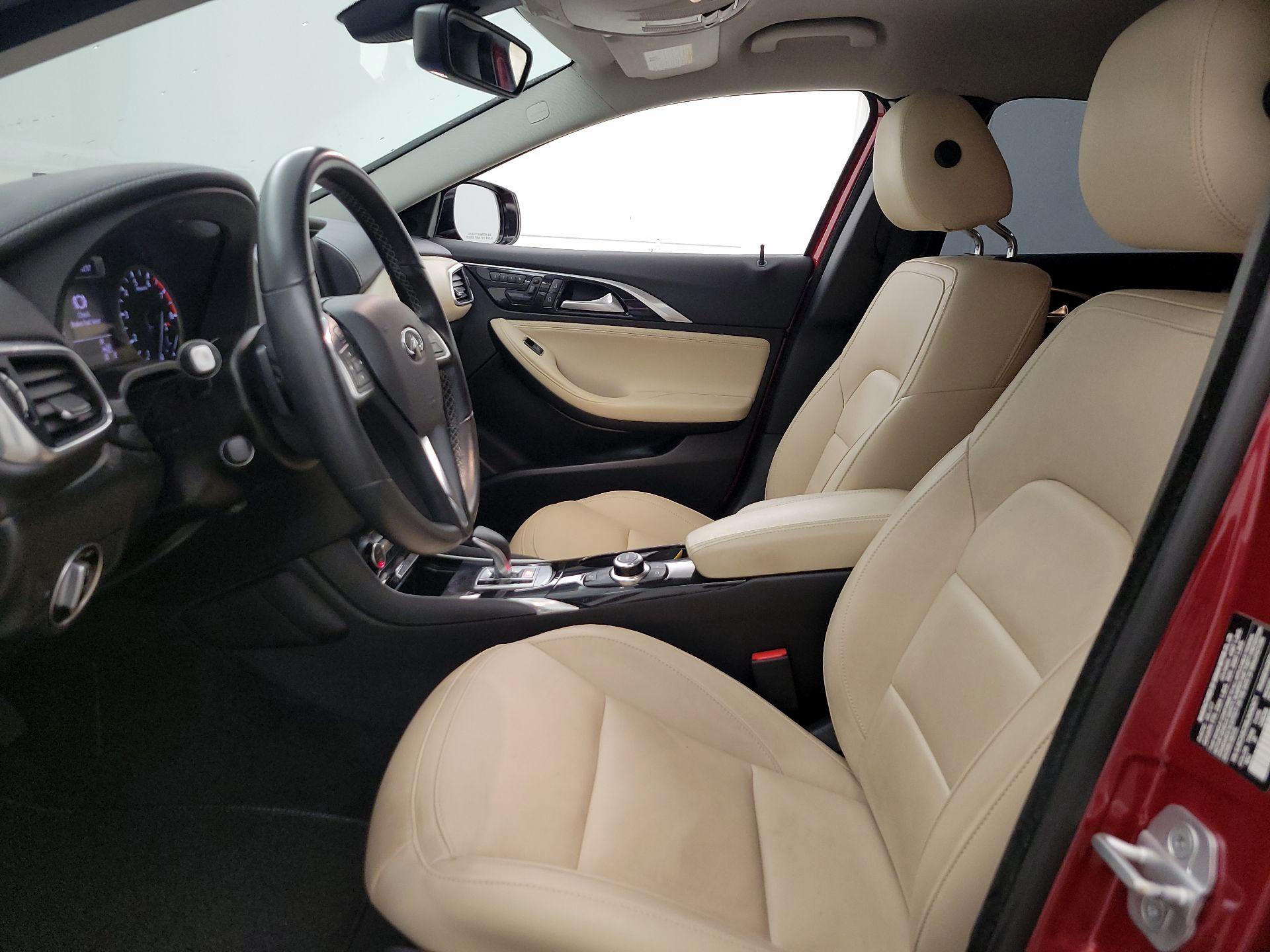 Thumbnail: 2018 INFINITI QX30 - 11