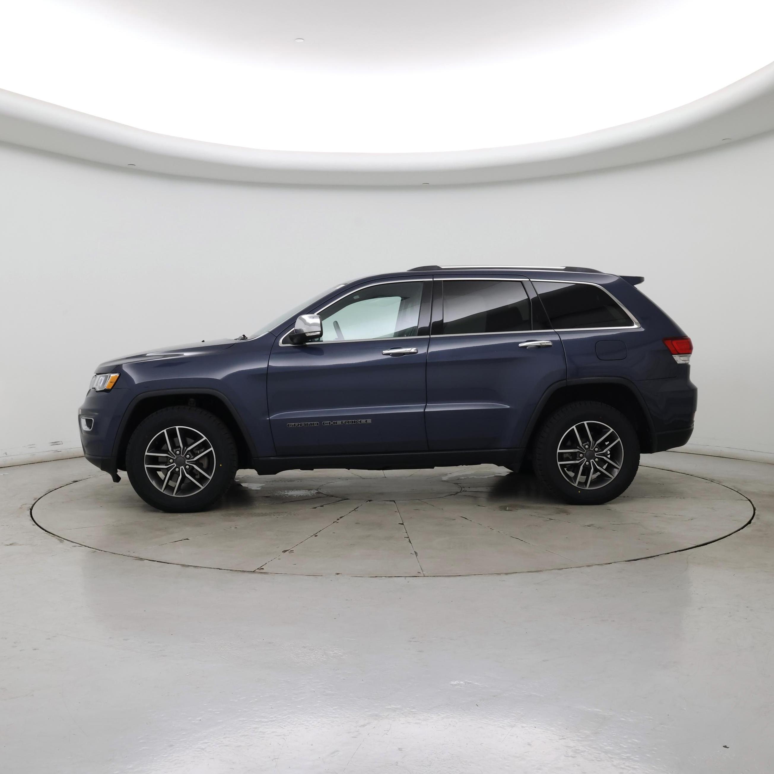 Thumbnail: 2020 Jeep Grand Cherokee - 3