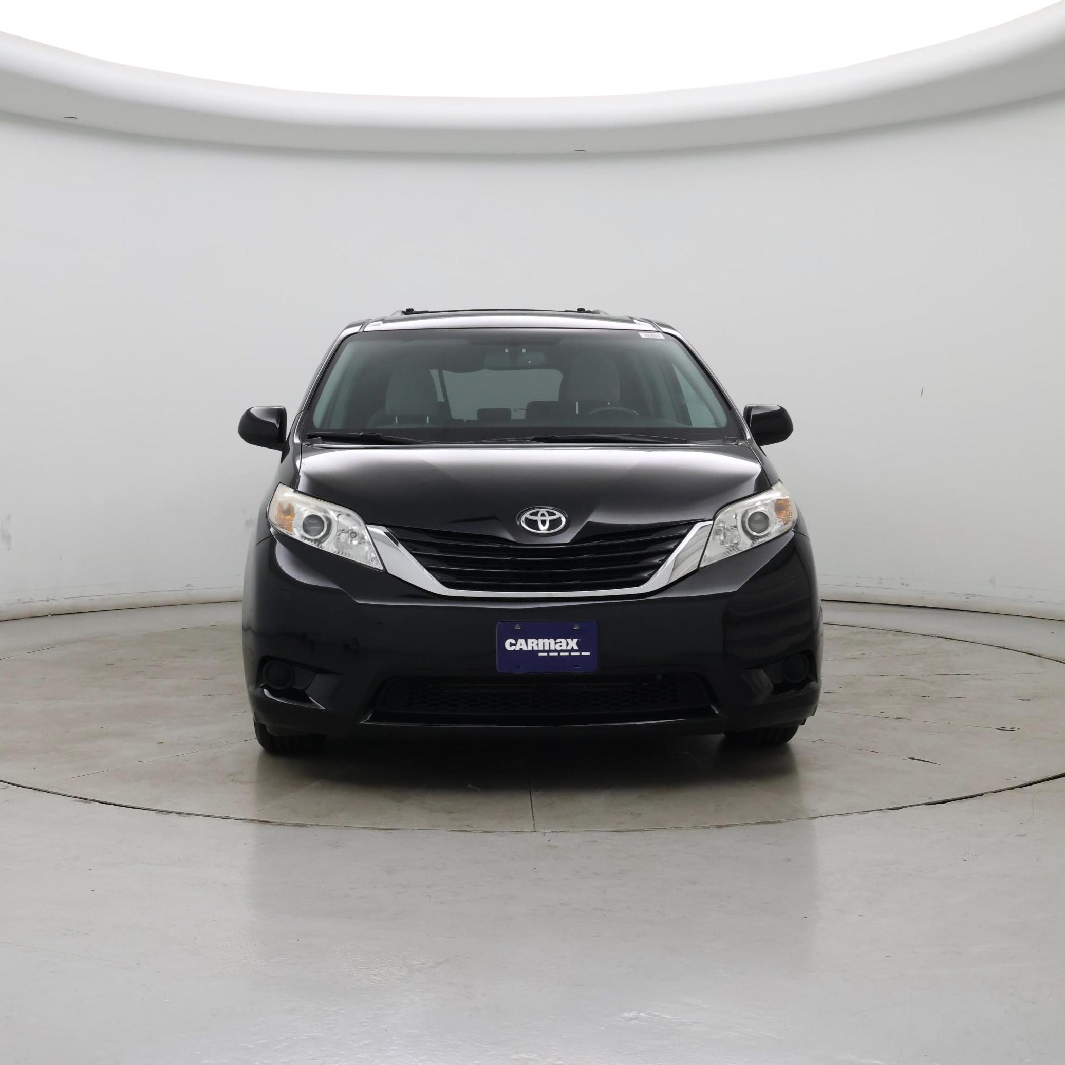 Thumbnail: 2017 Toyota Sienna - 5