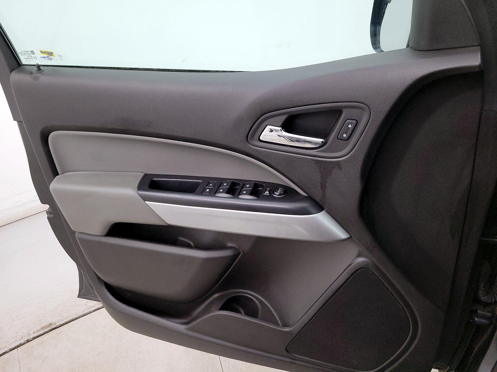 Thumbnail: 2016 Chevrolet Colorado - 12