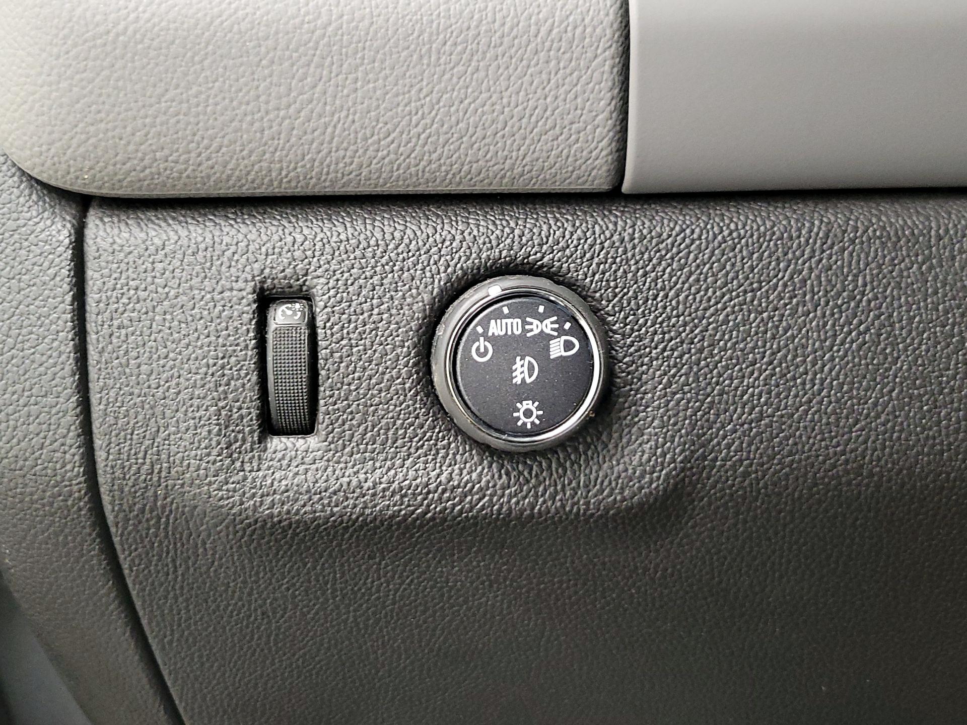 Thumbnail: 2016 Chevrolet Colorado - 13