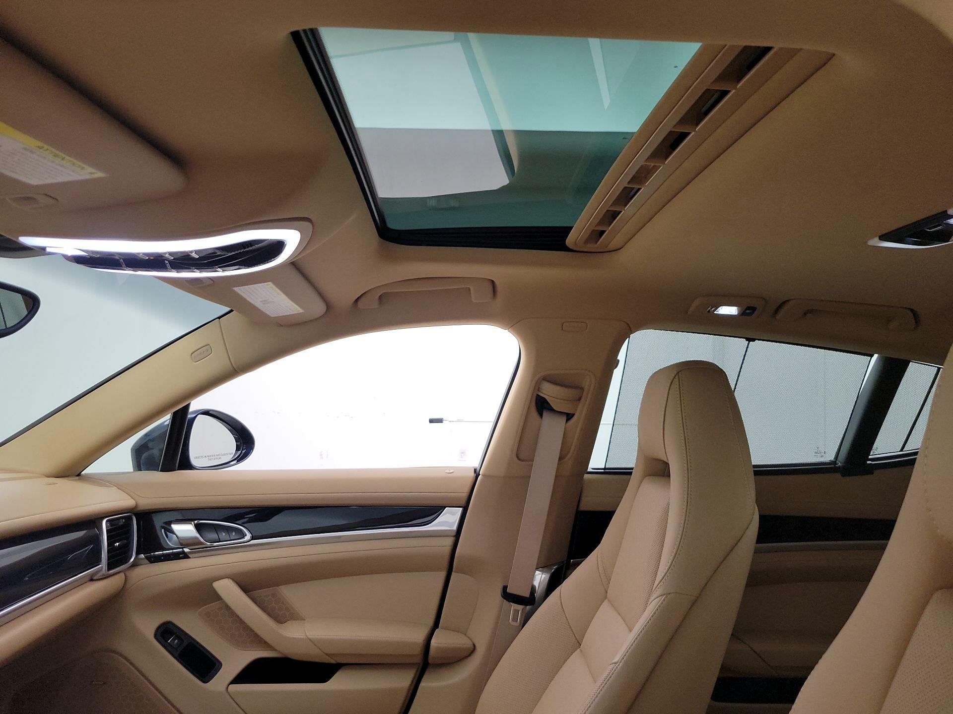 Thumbnail: 2015 Porsche Panamera - 20
