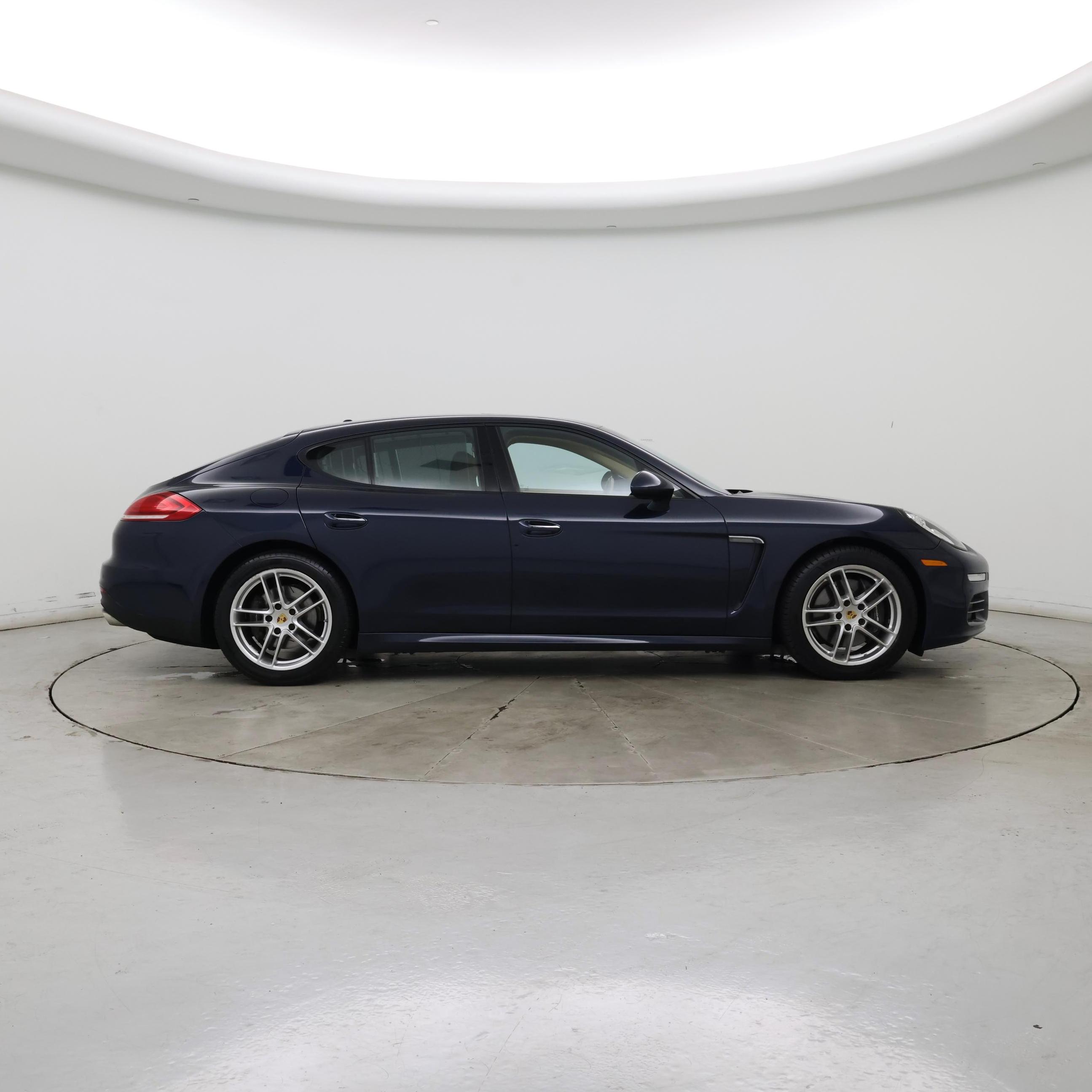 Thumbnail: 2015 Porsche Panamera - 7
