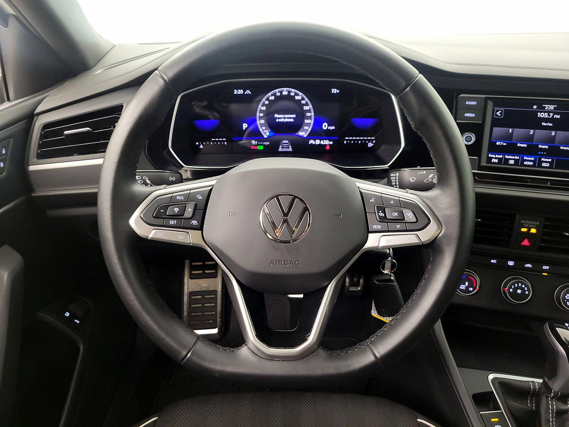 Thumbnail: 2023 Volkswagen Jetta - 10
