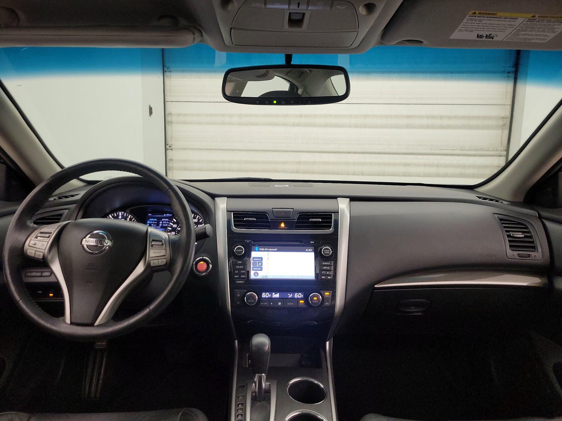Thumbnail: 2015 Nissan Altima - 9