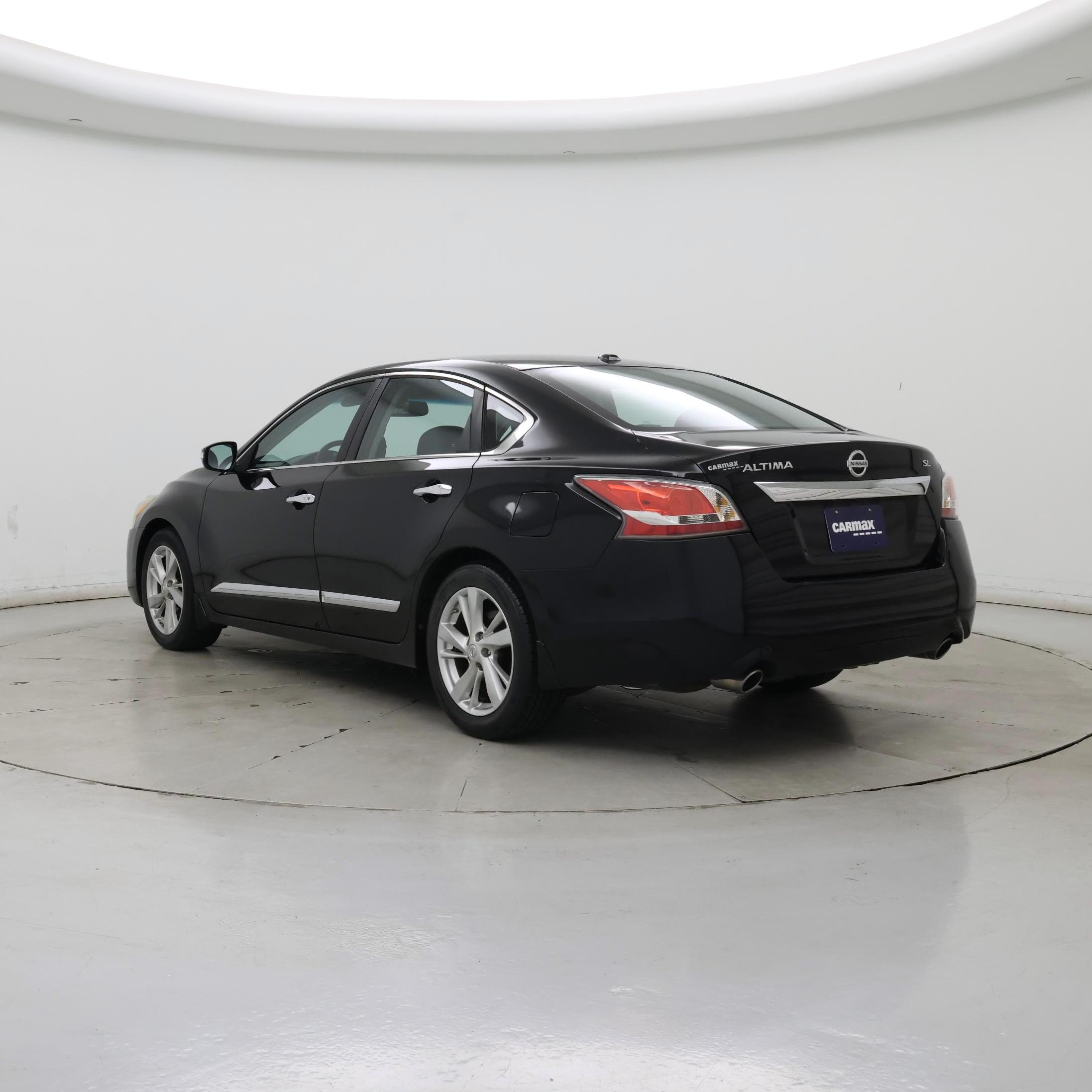 Thumbnail: 2015 Nissan Altima - 2