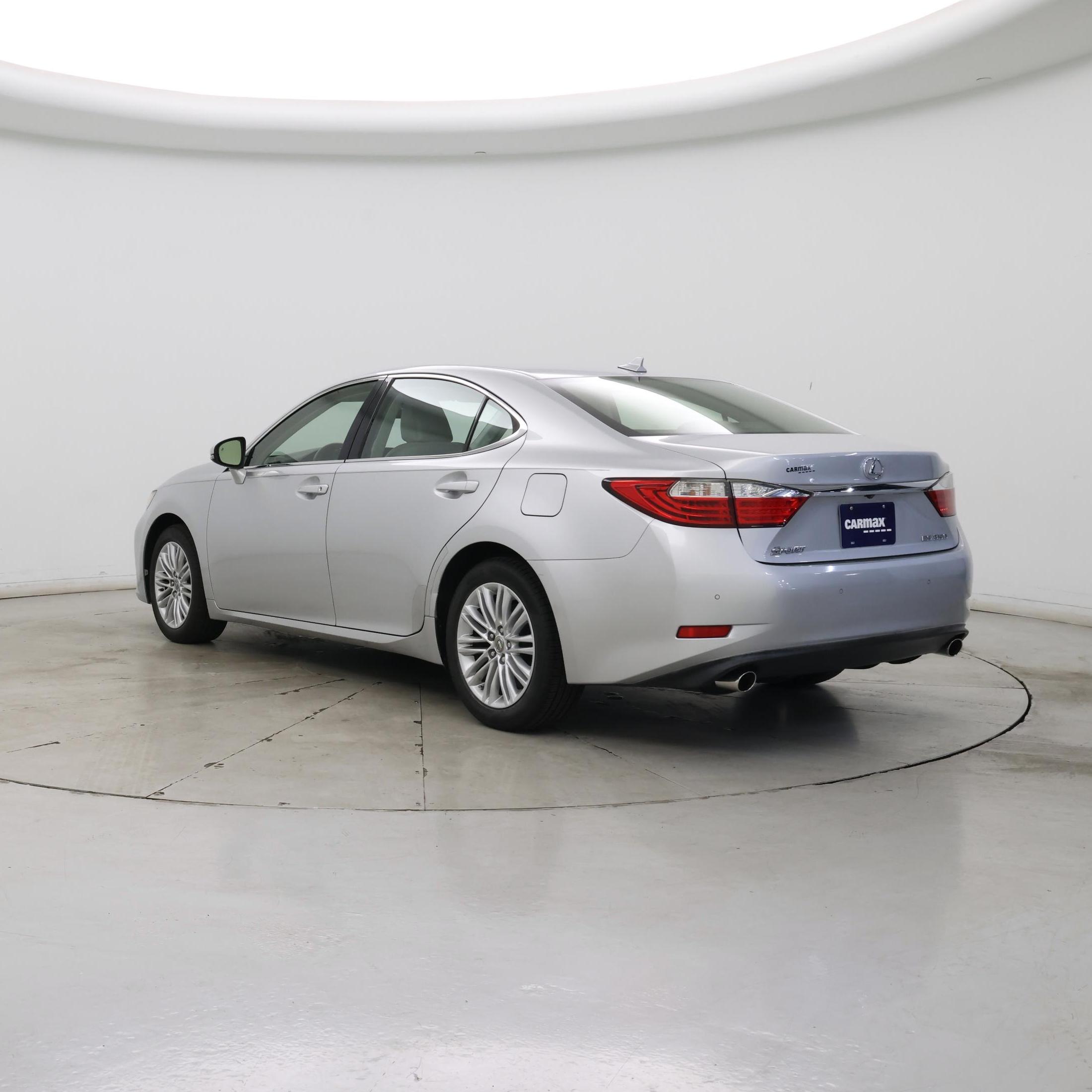 Thumbnail: 2013 Lexus ES - 2