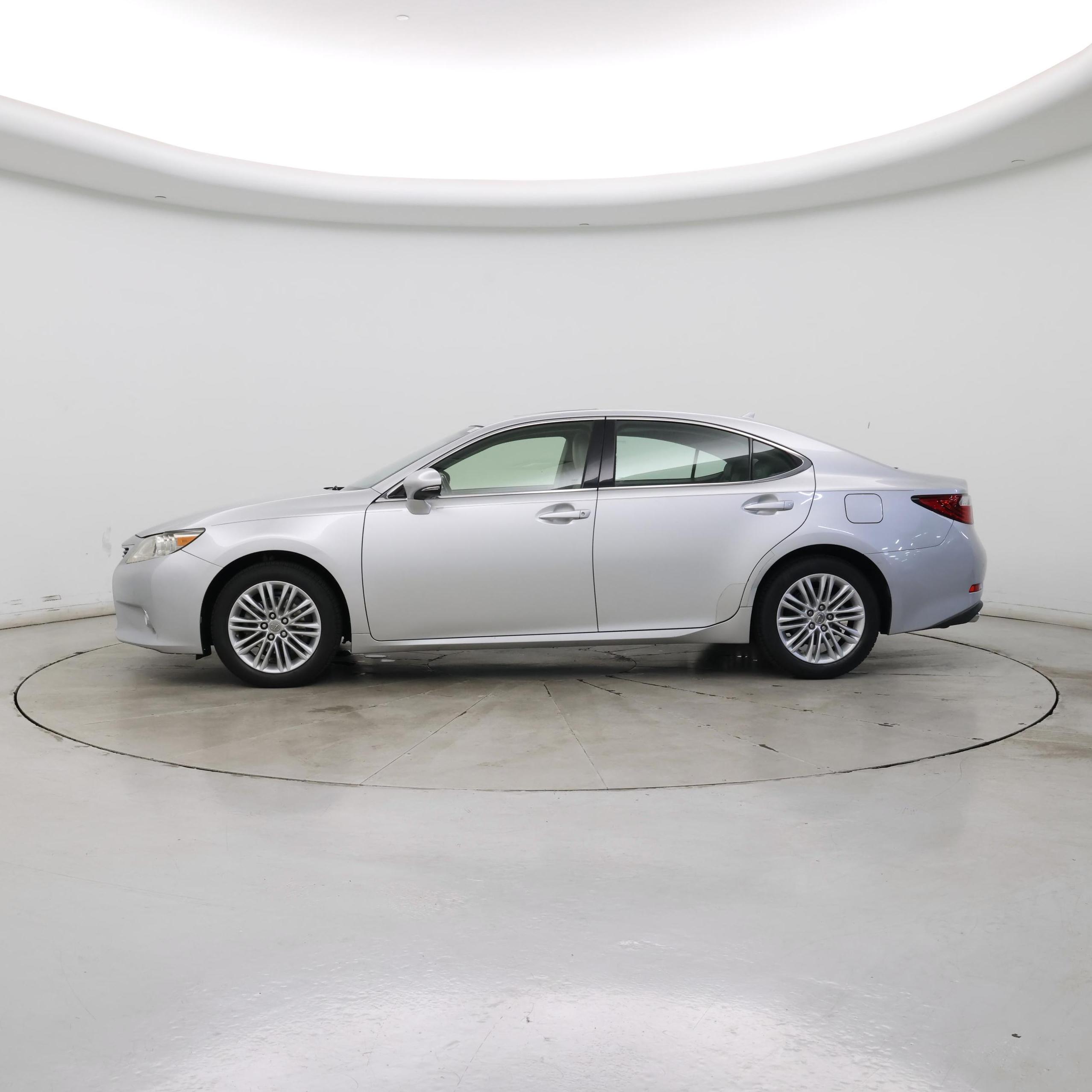 Thumbnail: 2013 Lexus ES - 3