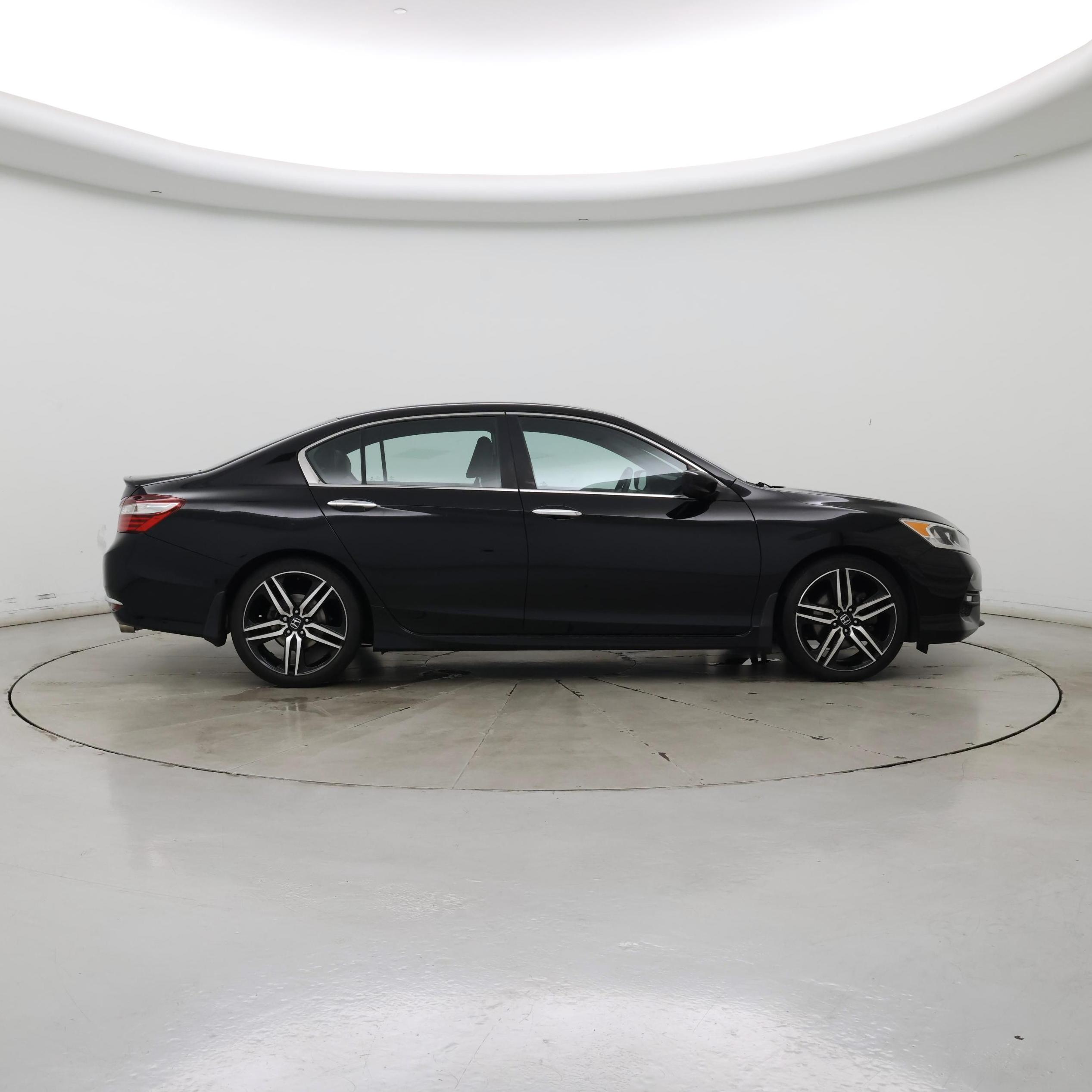 Thumbnail: 2017 Honda Accord - 7