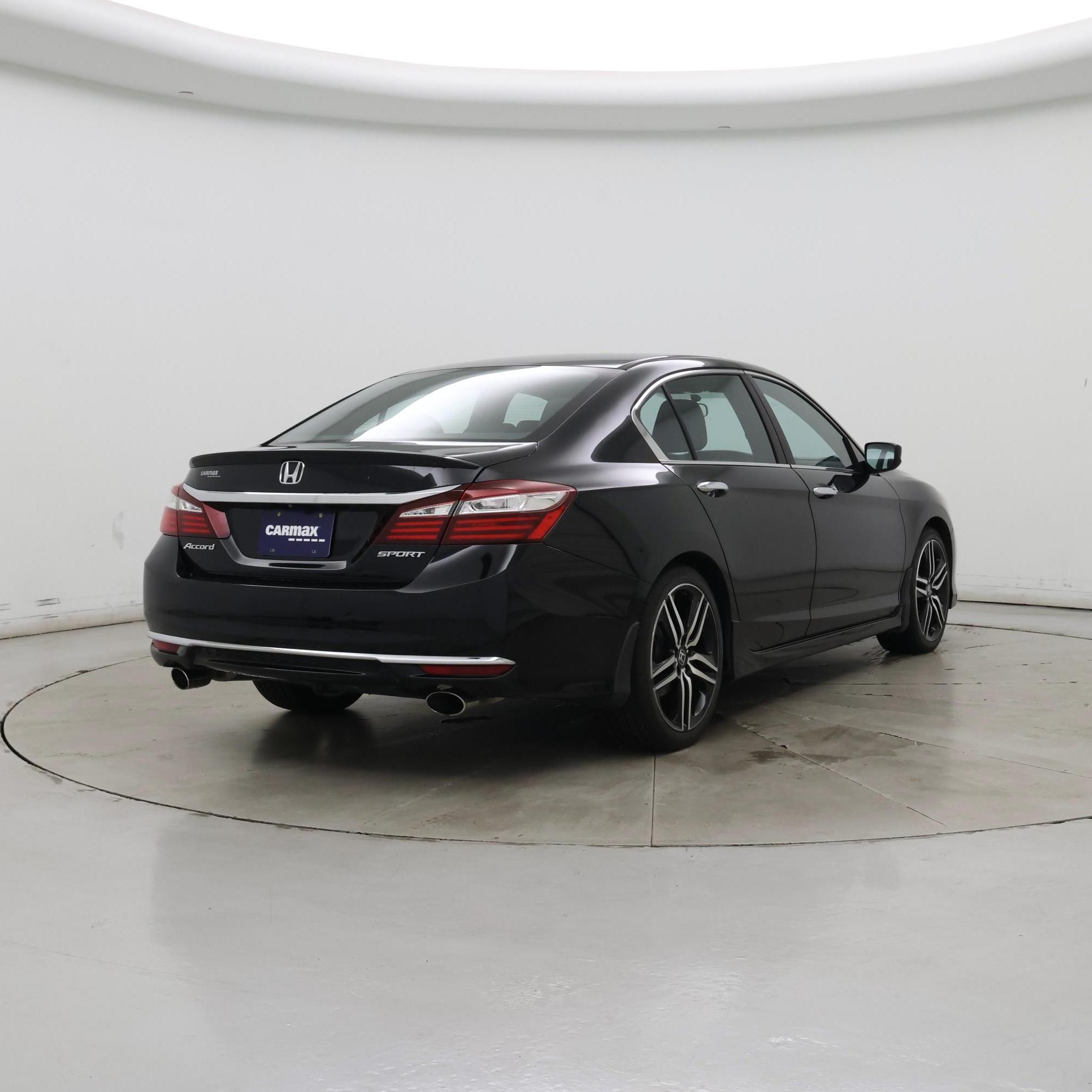Thumbnail: 2017 Honda Accord - 8