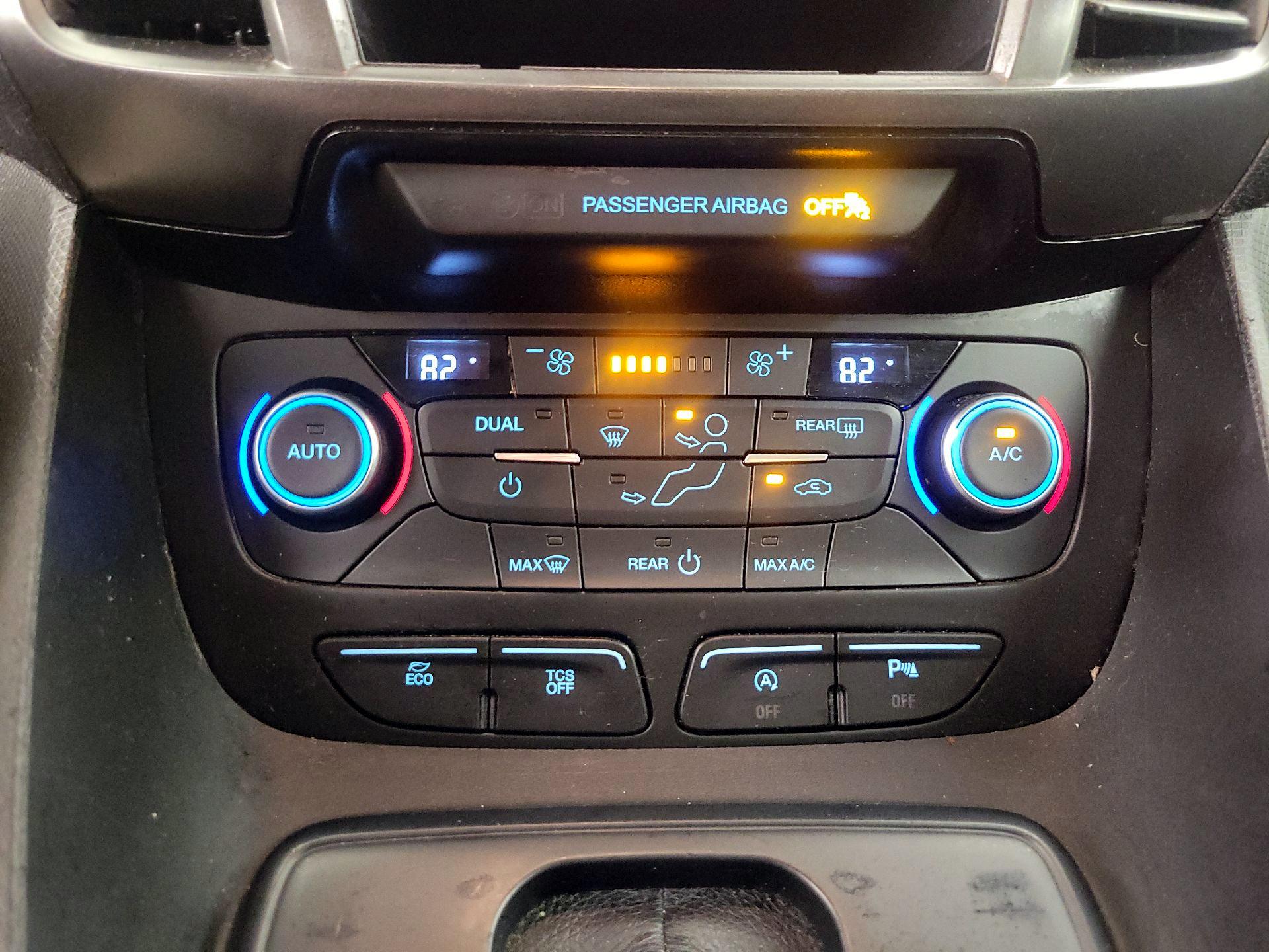 Thumbnail: 2019 Ford Transit Series - 16