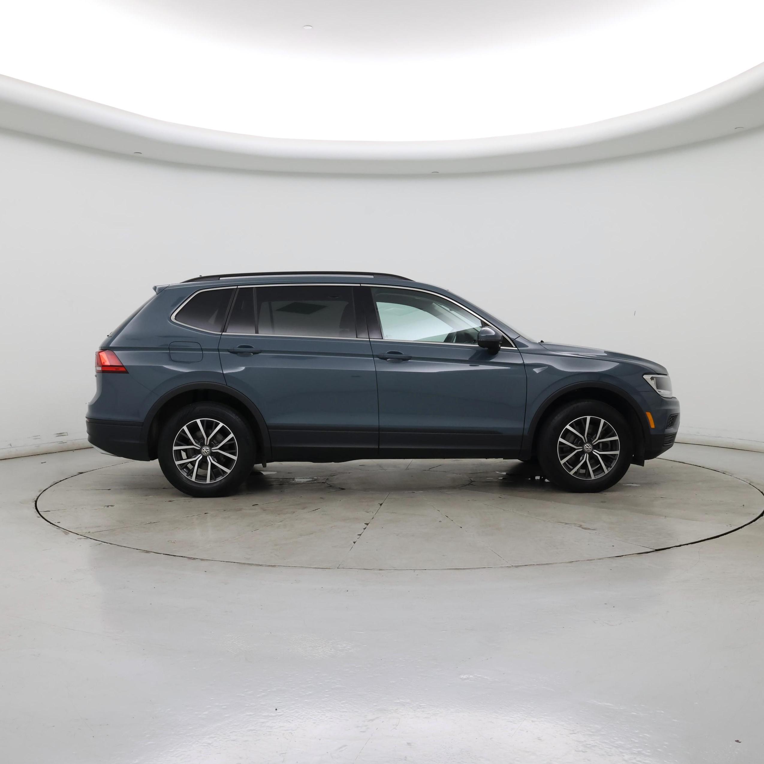 Thumbnail: 2019 Volkswagen Tiguan - 7