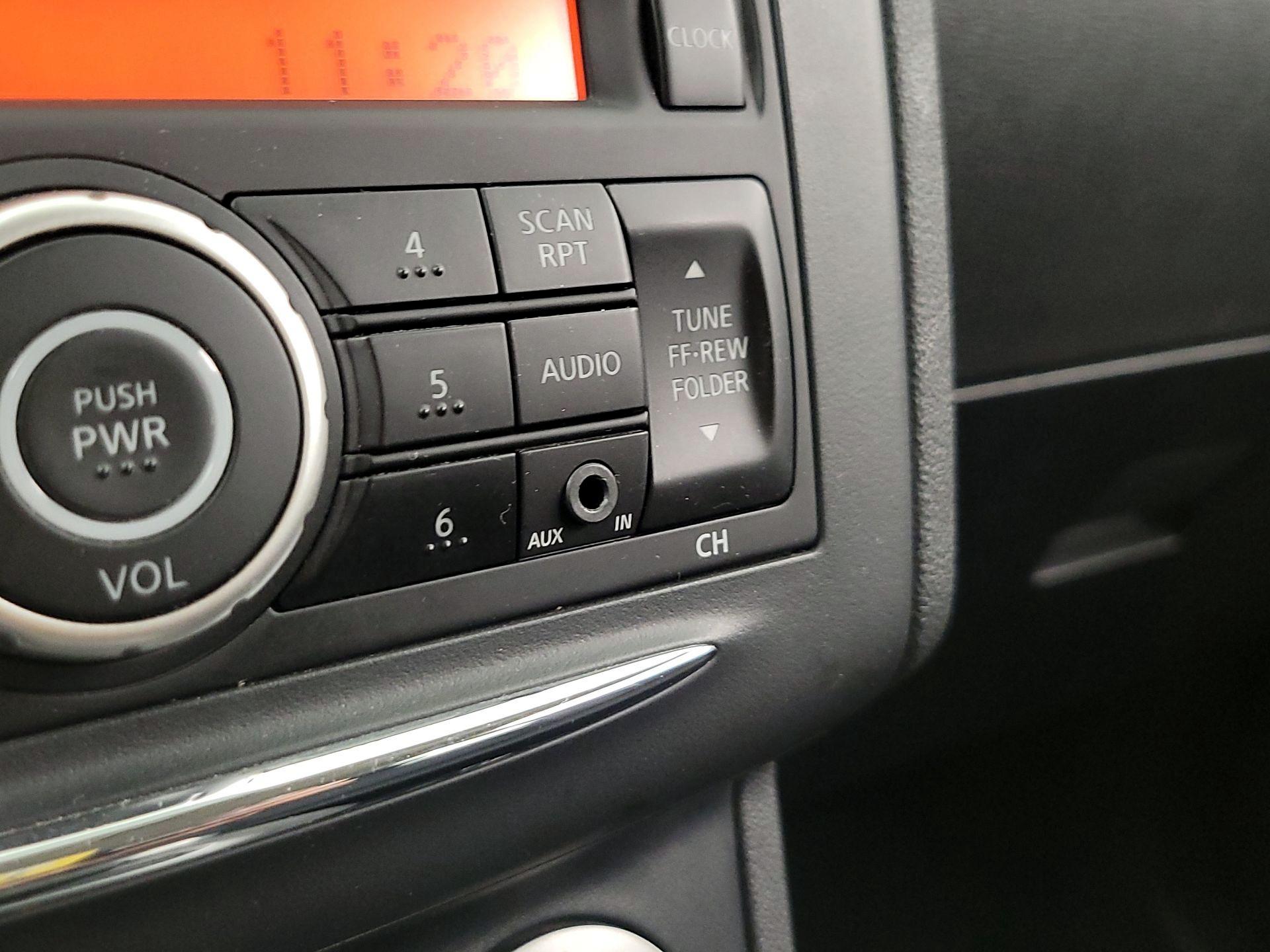 Thumbnail: 2015 Nissan Rogue - 17