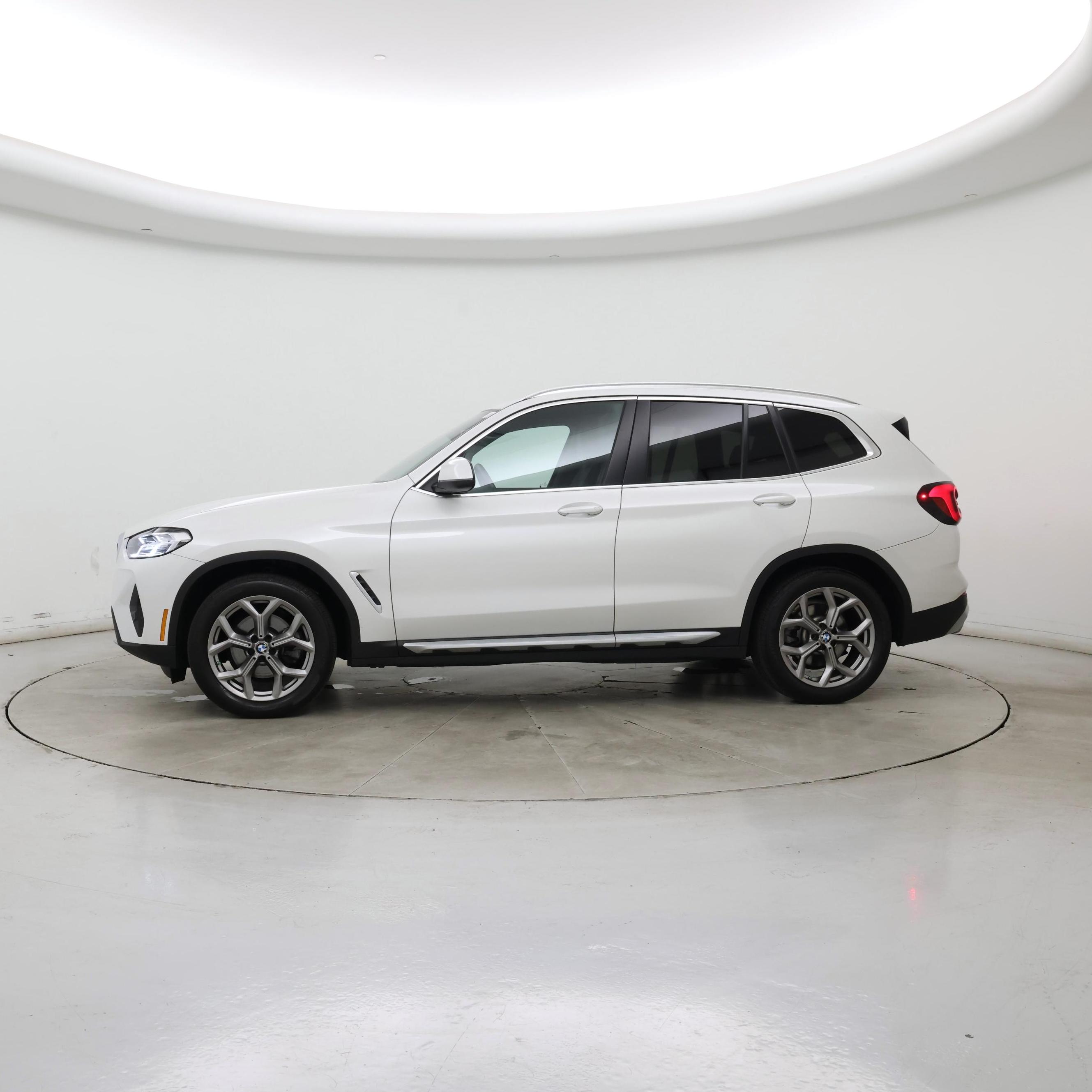 Thumbnail: 2022 BMW X3 - 3