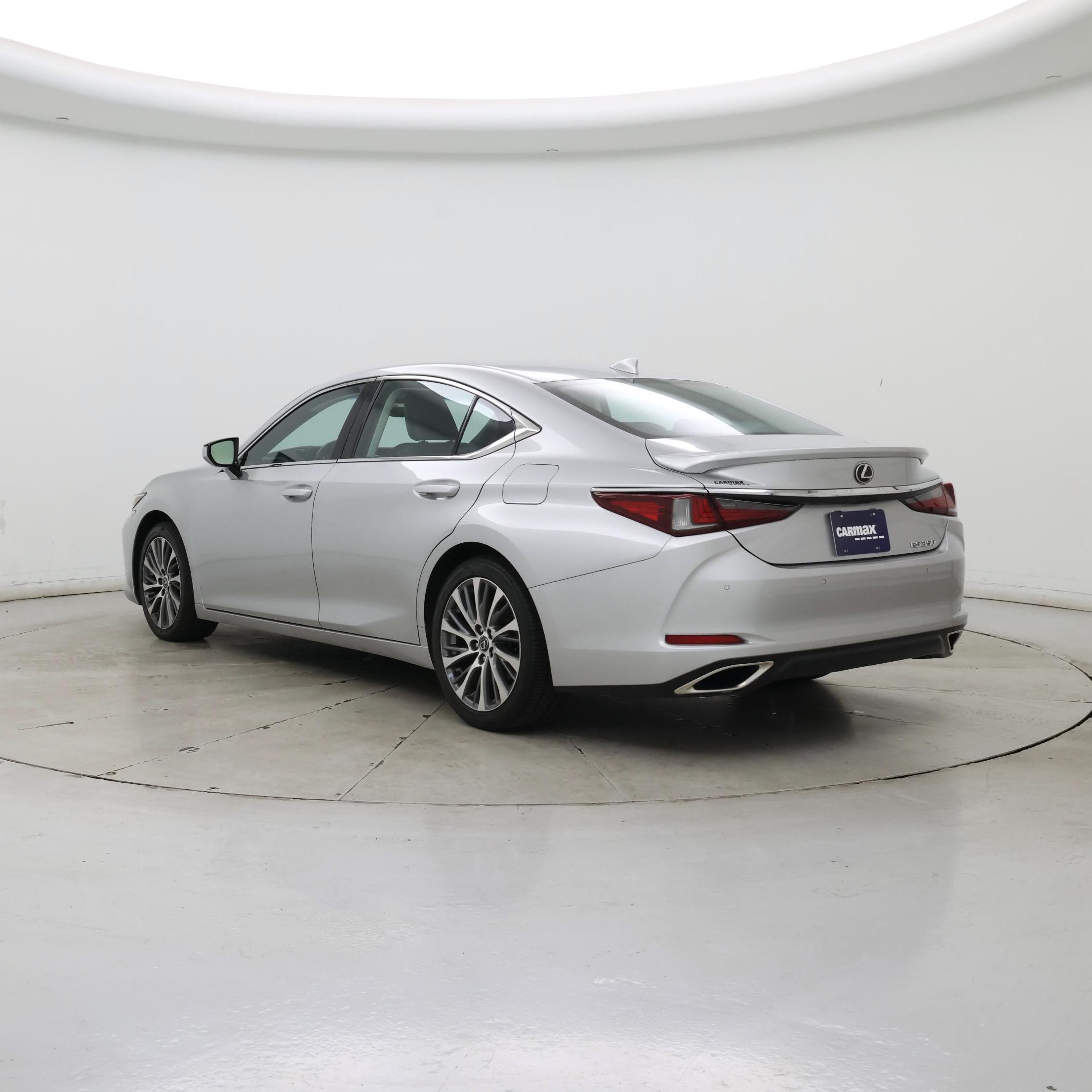 Thumbnail: 2020 Lexus ES - 2