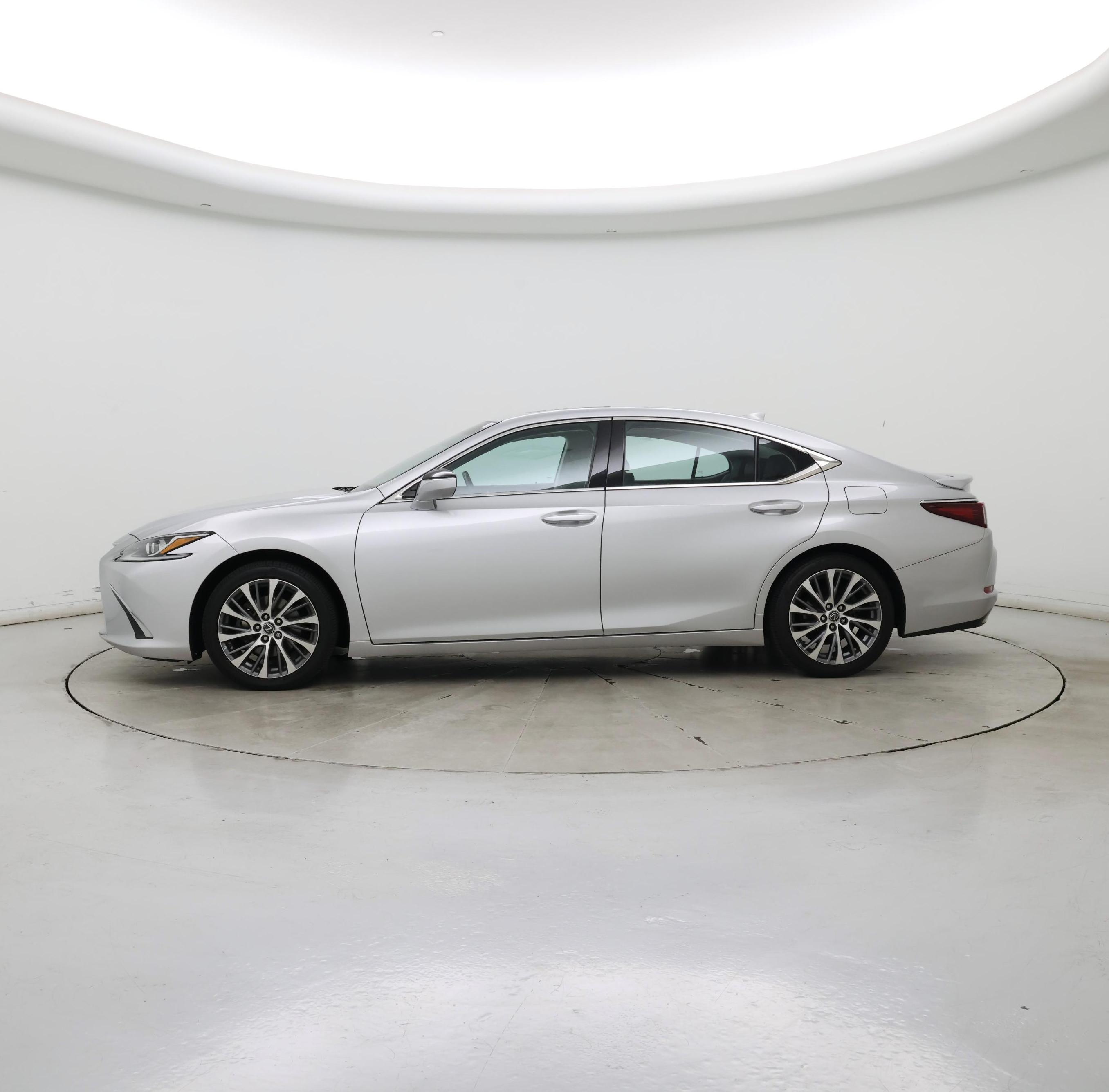 Thumbnail: 2020 Lexus ES - 3