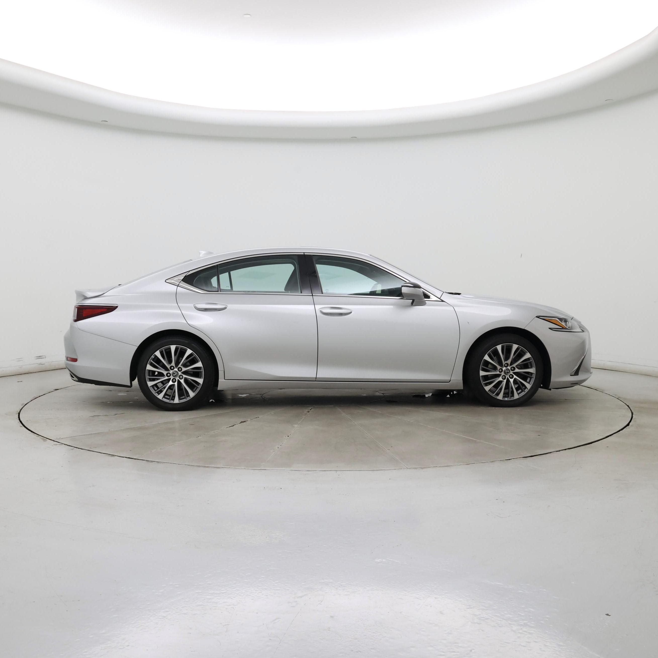 Thumbnail: 2020 Lexus ES - 7