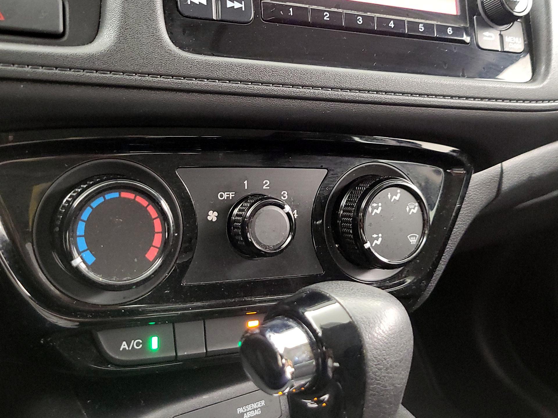 Thumbnail: 2018 Honda HR-V - 16
