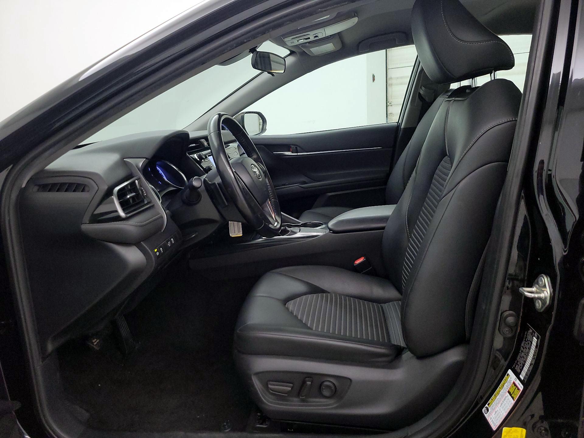 Thumbnail: 2019 Toyota Camry - 11