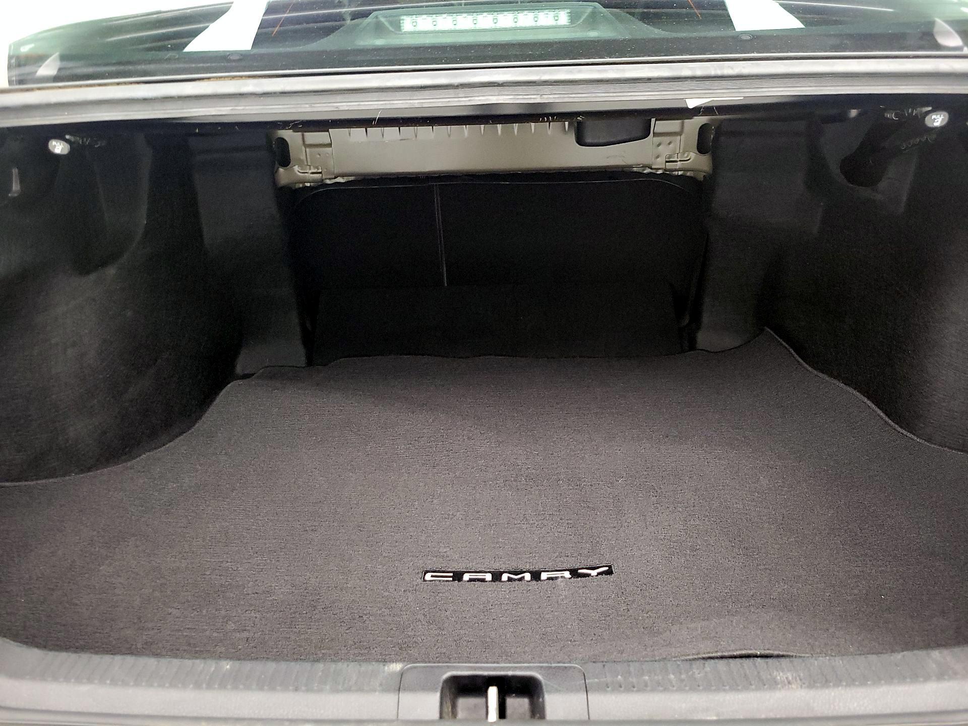 Thumbnail: 2019 Toyota Camry - 20