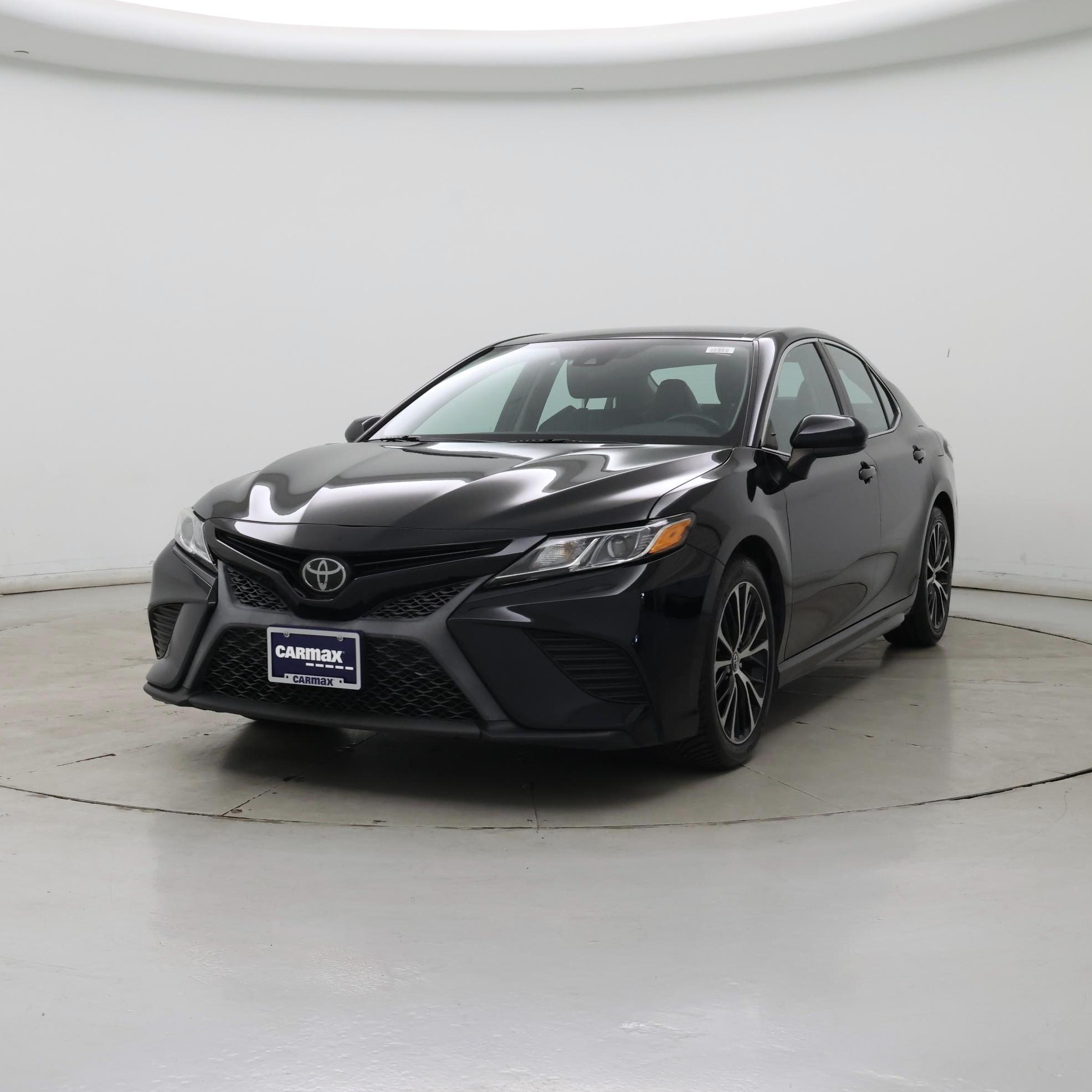 Thumbnail: 2019 Toyota Camry - 4