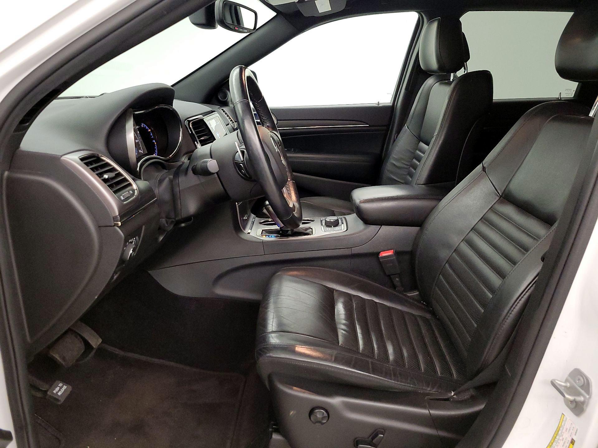 Thumbnail: 2019 Jeep Grand Cherokee - 11
