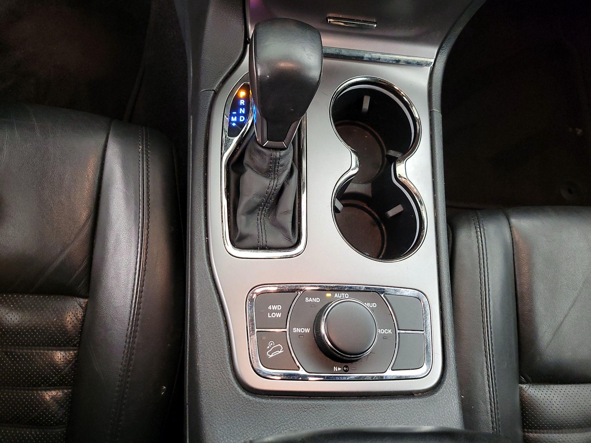 Thumbnail: 2019 Jeep Grand Cherokee - 17
