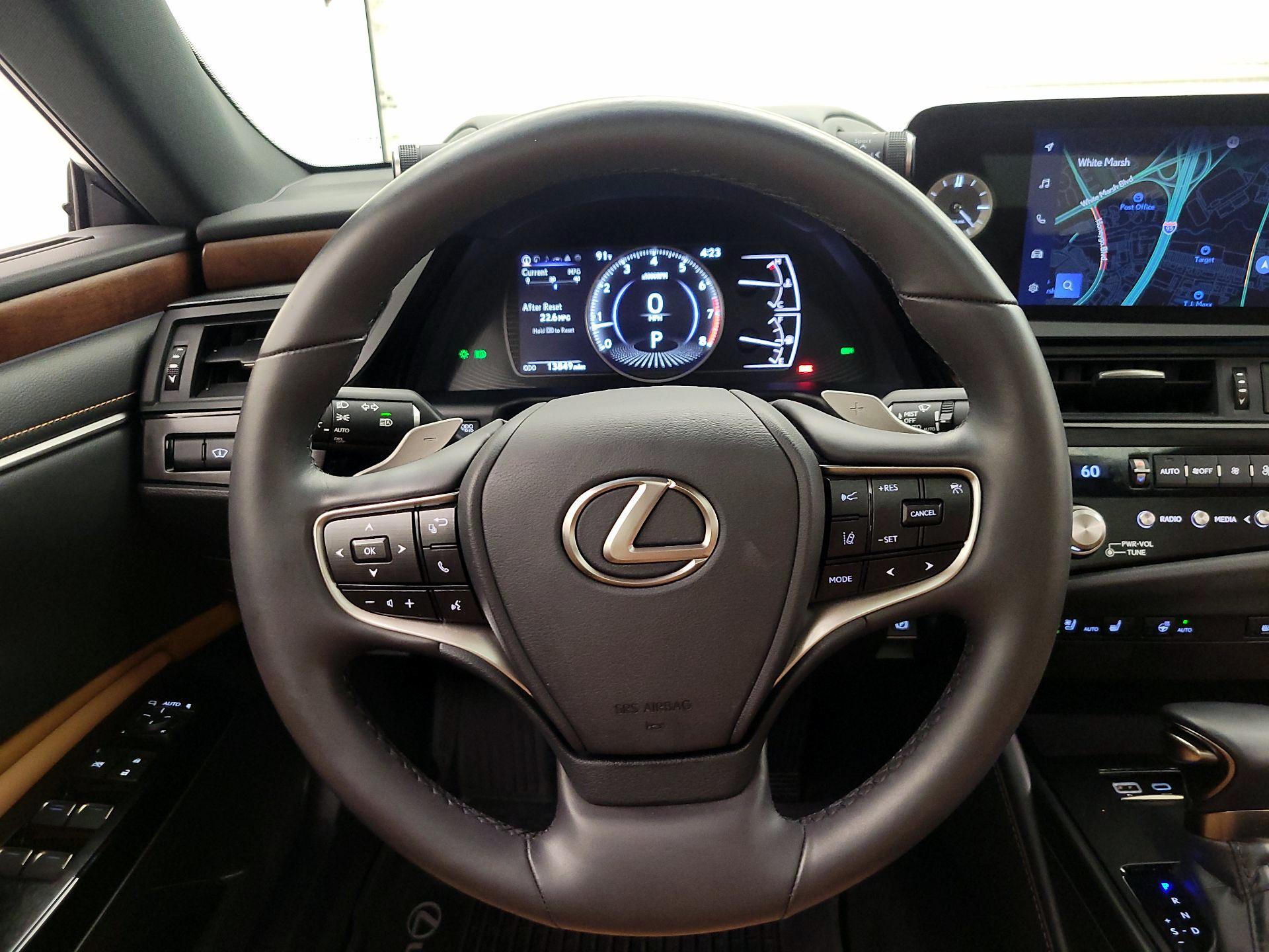 Thumbnail: 2024 Lexus ES - 10
