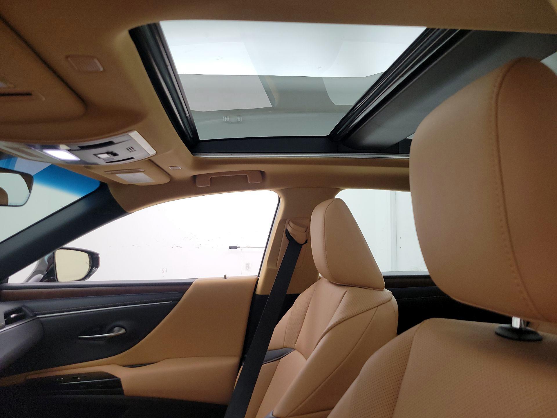 Thumbnail: 2024 Lexus ES - 20
