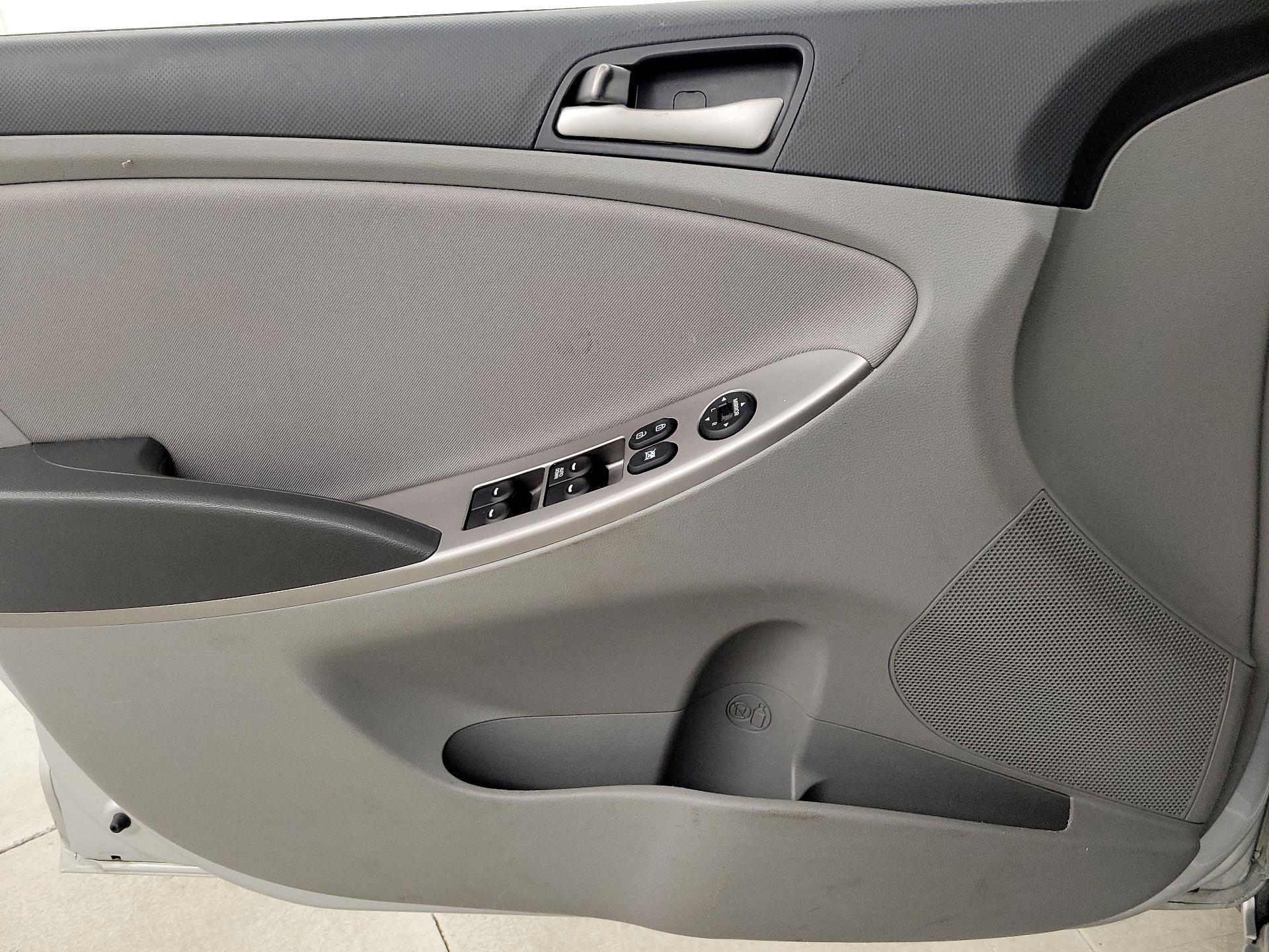 Thumbnail: 2016 Hyundai Accent - 12