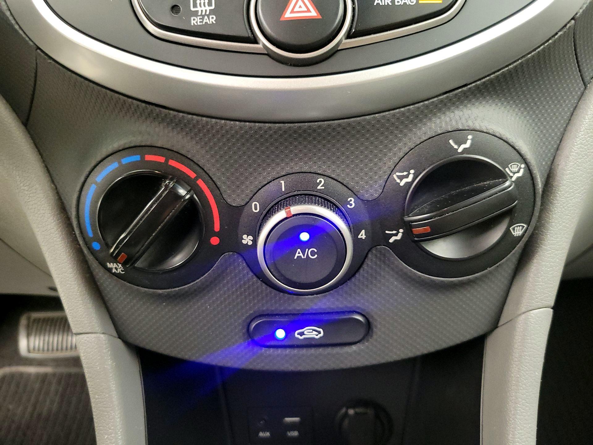 Thumbnail: 2016 Hyundai Accent - 15