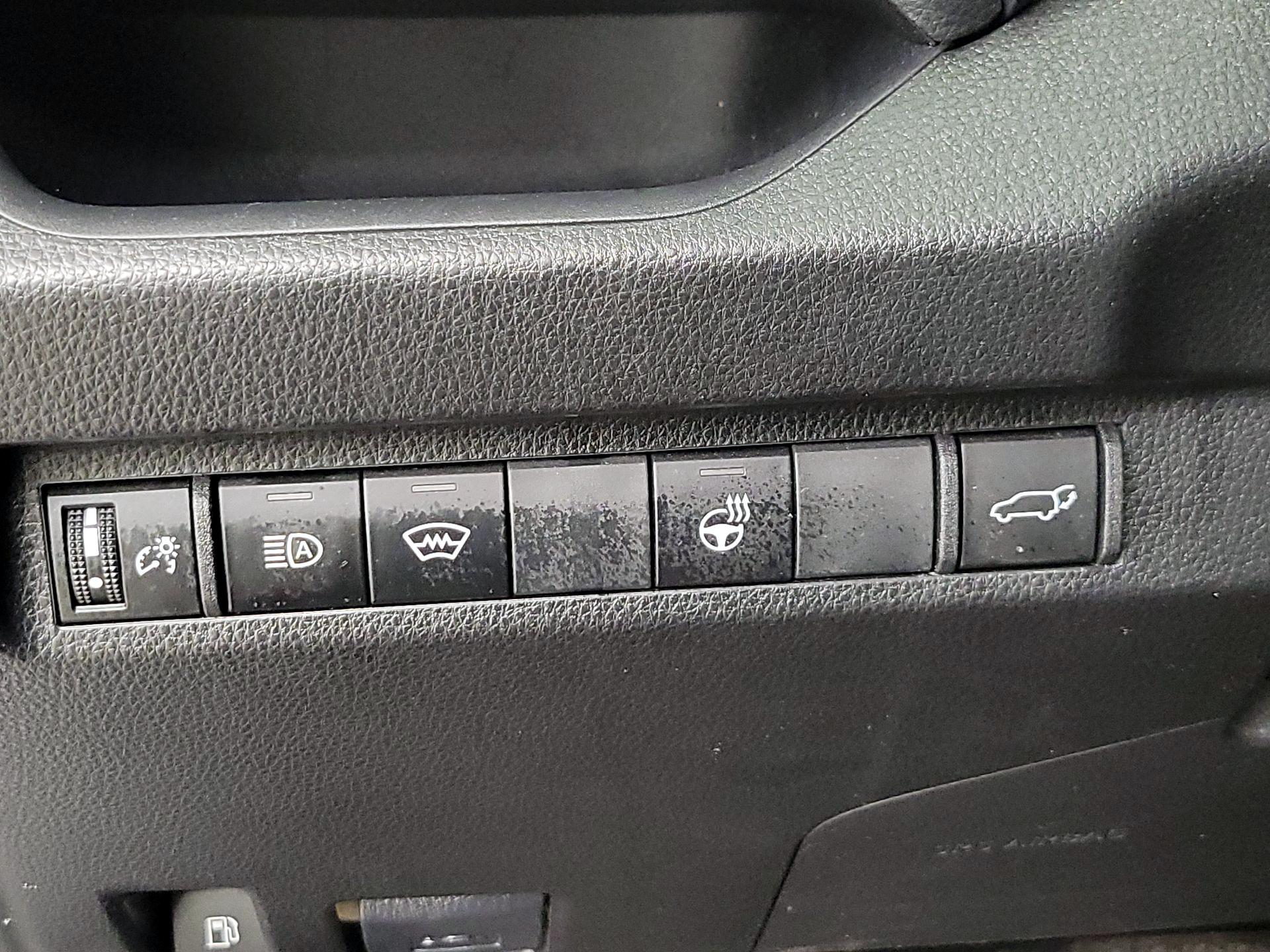 Thumbnail: 2023 Toyota RAV4 - 13