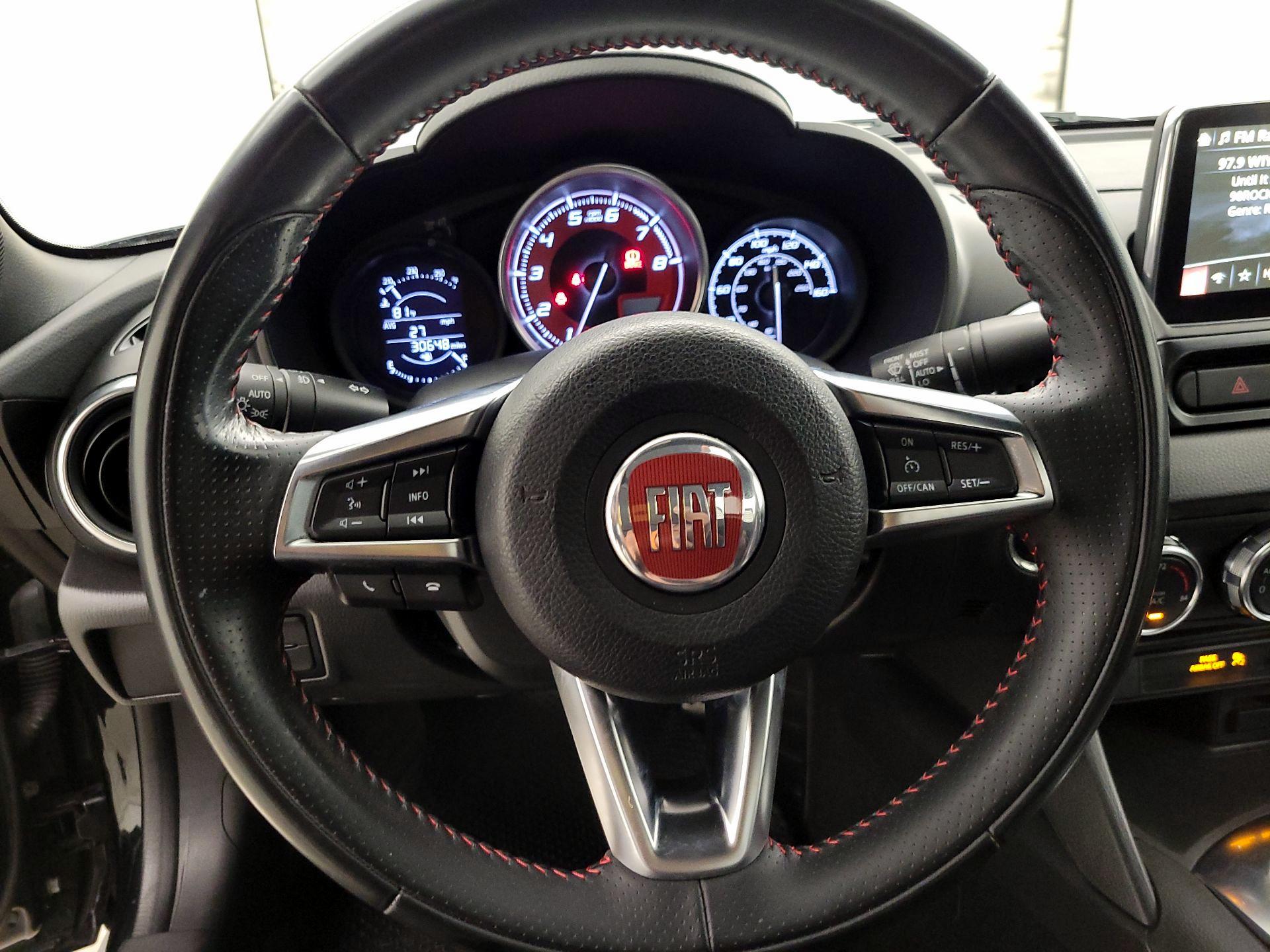 Thumbnail: 2017 Fiat 124 Spider - 10